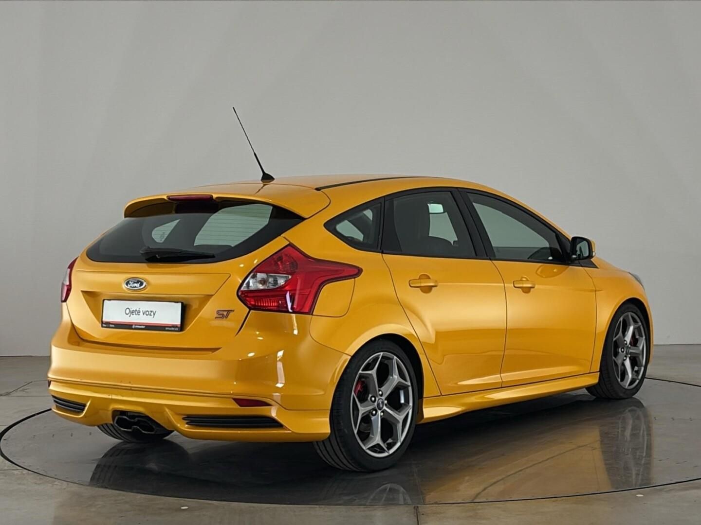 Ford Focus, 2.0 EcoBoost / 184 kW ST - fotka 2