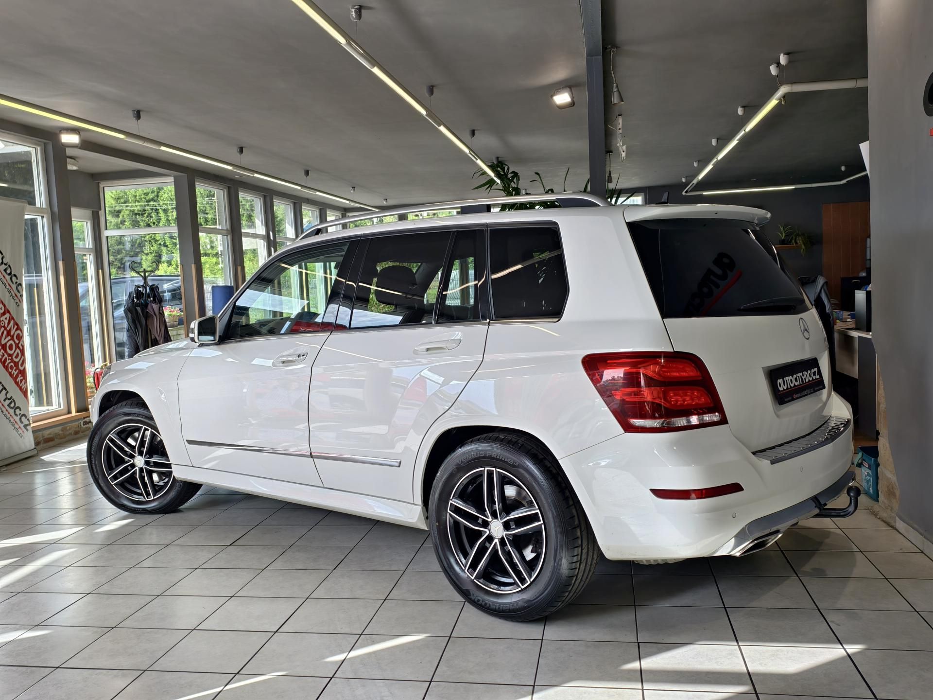 Mercedes-Benz GLK, 220 CDI A/T 4MATIC BIXENON ČR - fotka 5