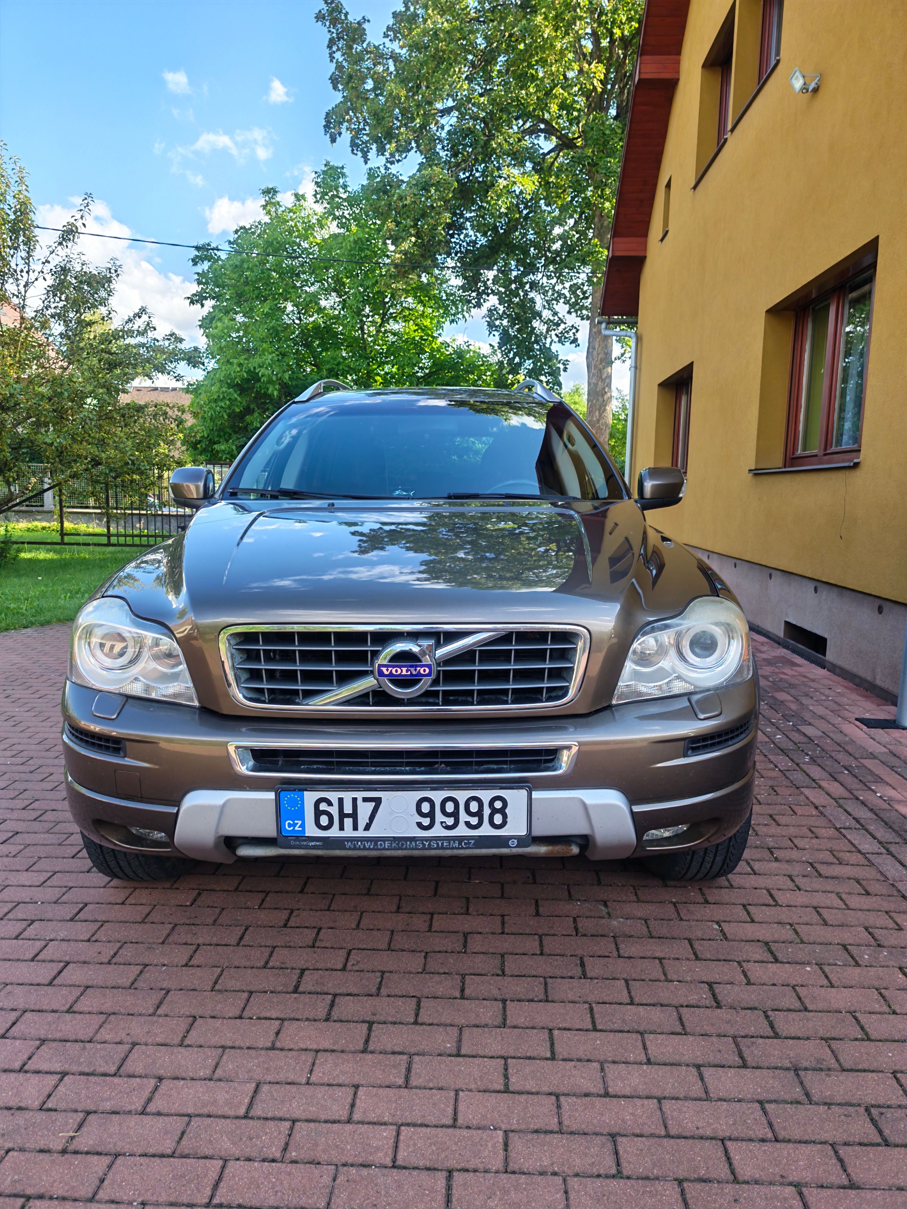 Volvo XC90, D5 AWD 147kw koupeno v ČR - fotka 2