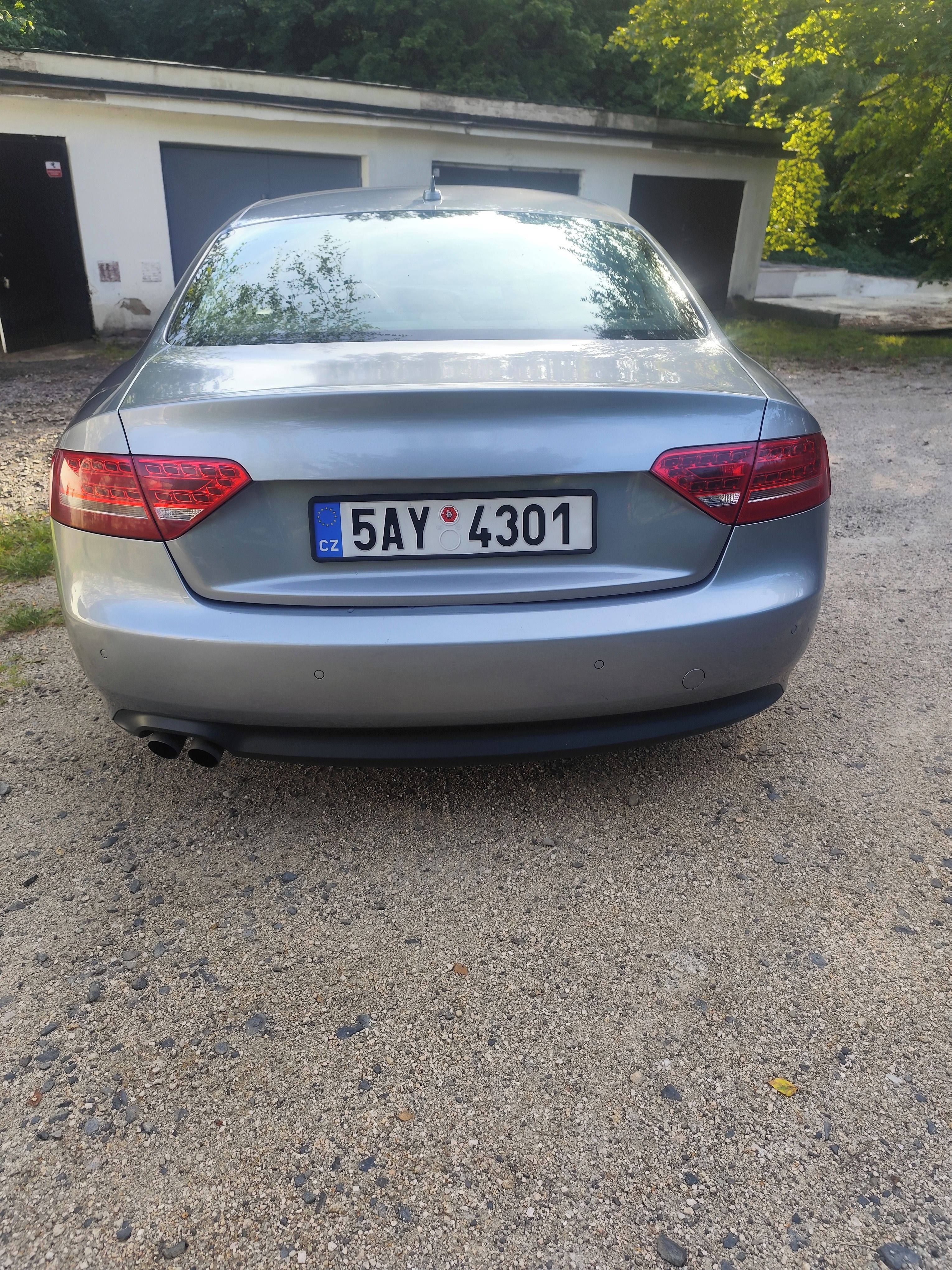 Audi A5, 2.0 tdi CR 125kw - fotka 2