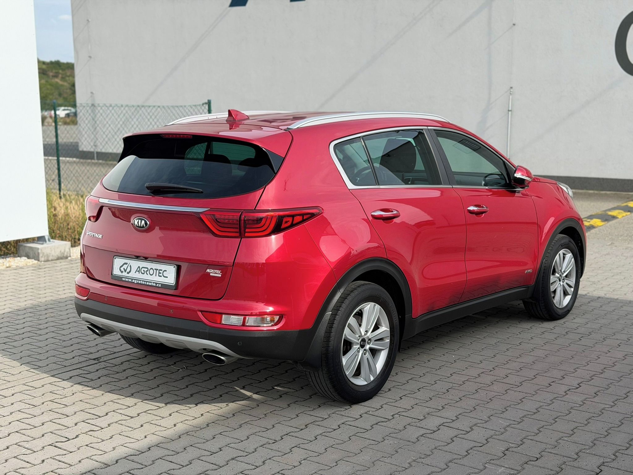 Kia Sportage, 1.6 T-GDi 130kW Exclusive 4x4 - fotka 6