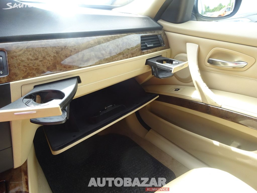 BMW 330 2008 из Чехии