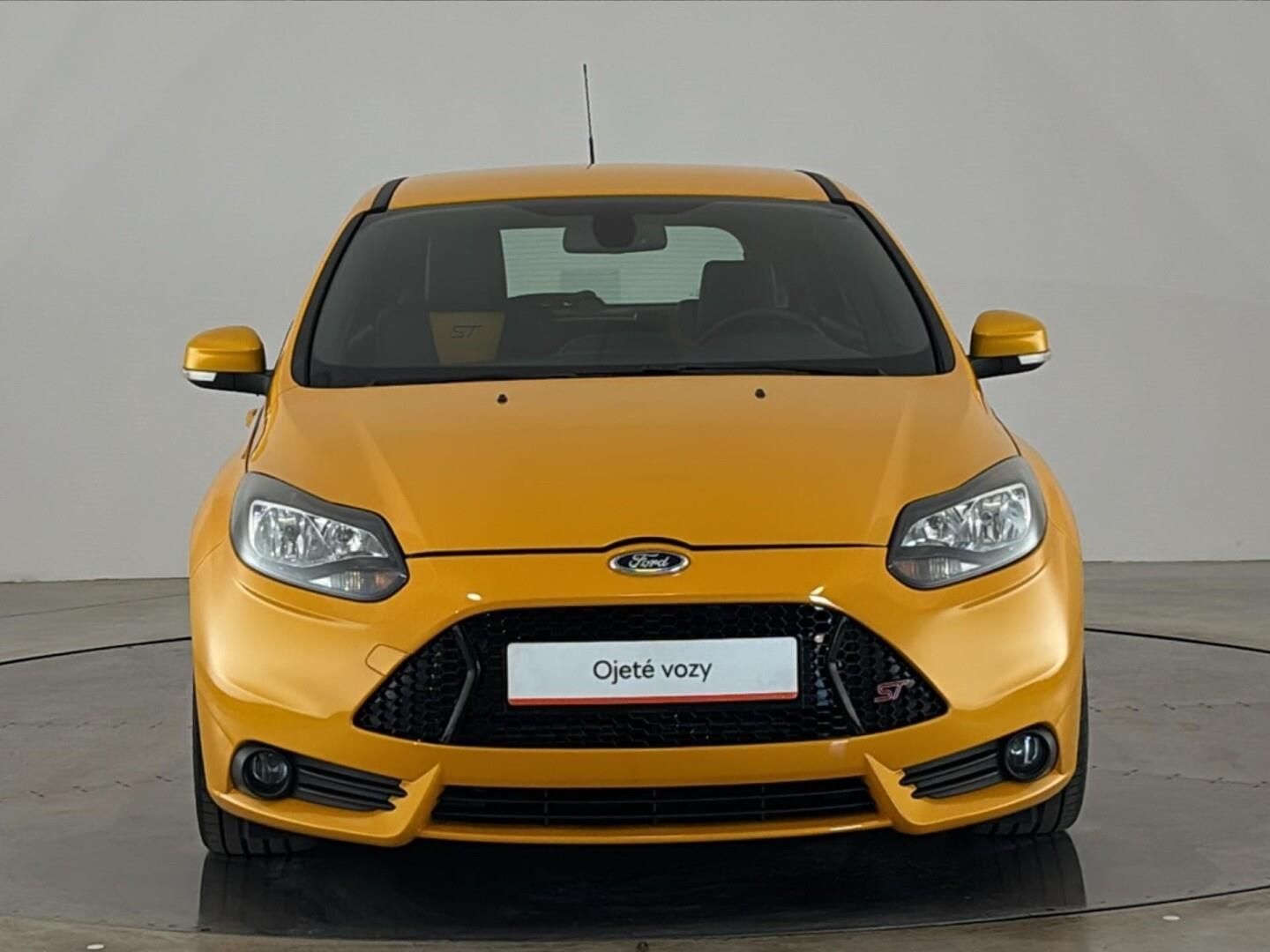 Ford Focus, 2.0 EcoBoost / 184 kW ST - fotka 4