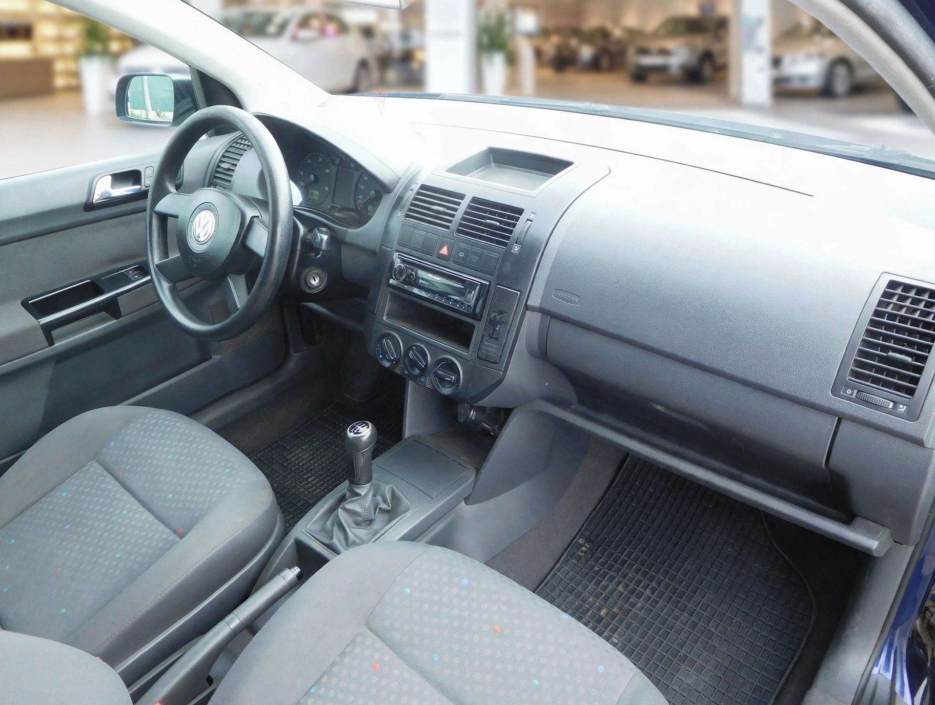 Volkswagen Polo, 1.9 SDi, 47 kW, Klima - fotka 5