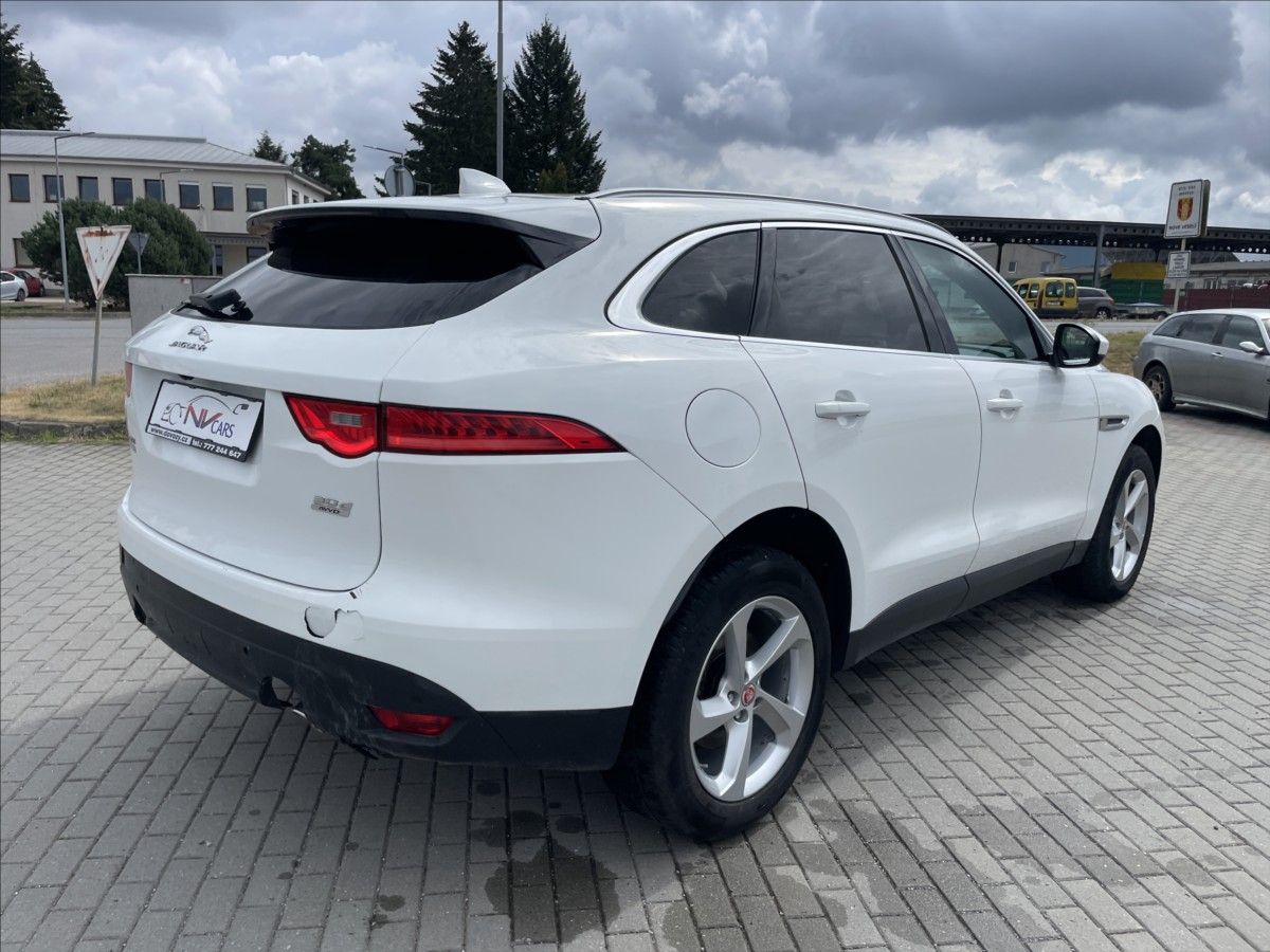 Jaguar F-Pace, 3,0 d 221kw AWD Aut. DPH - fotka 4