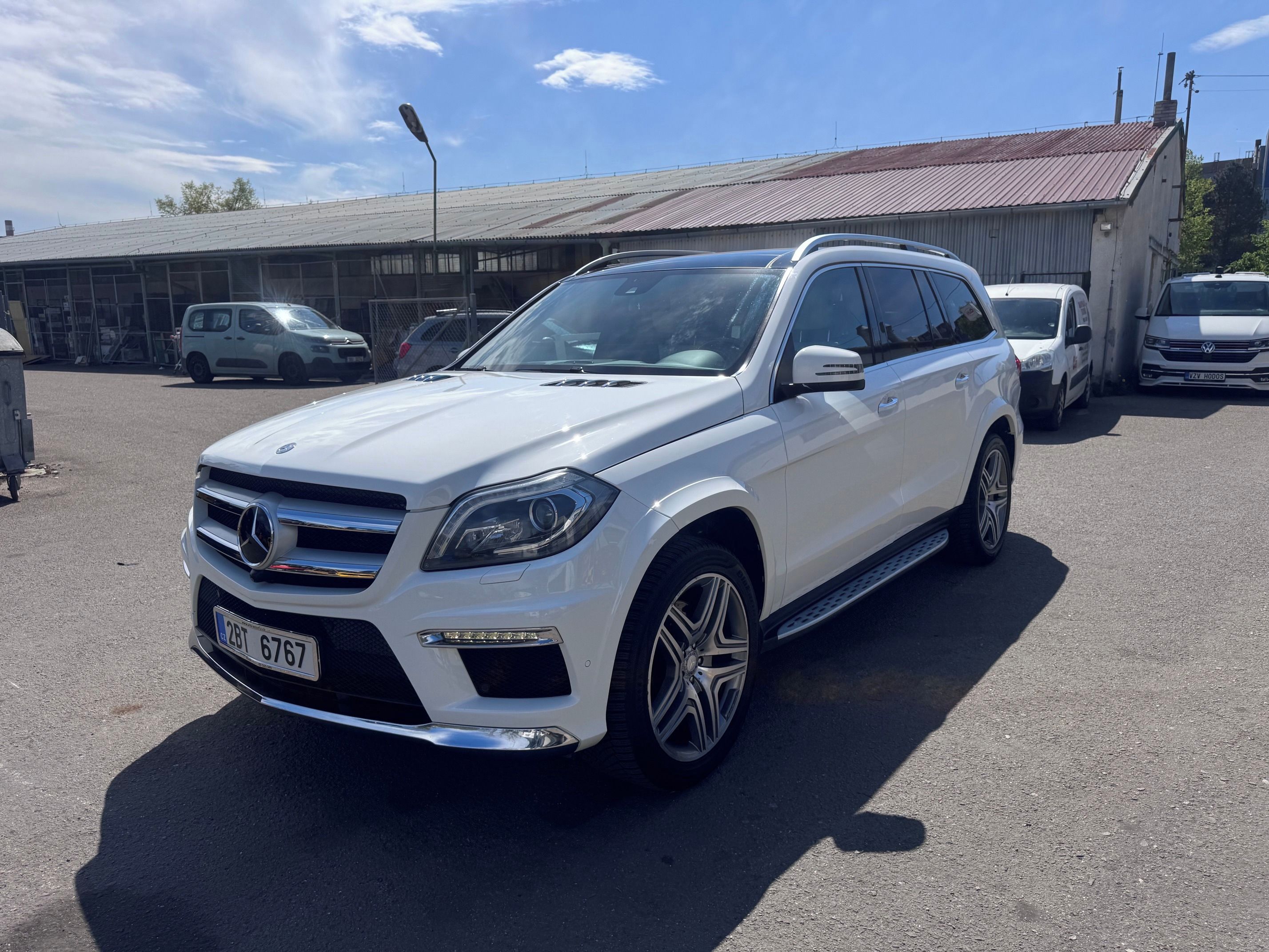 Mercedes-Benz GL, GL350 AMG BLUETEC 4MATIC - fotka 4