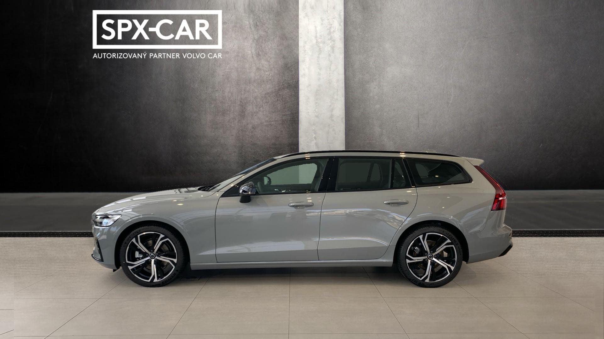 Volvo V60, PLUS DARK, B4, 145+10 kW / 197 - fotka 3