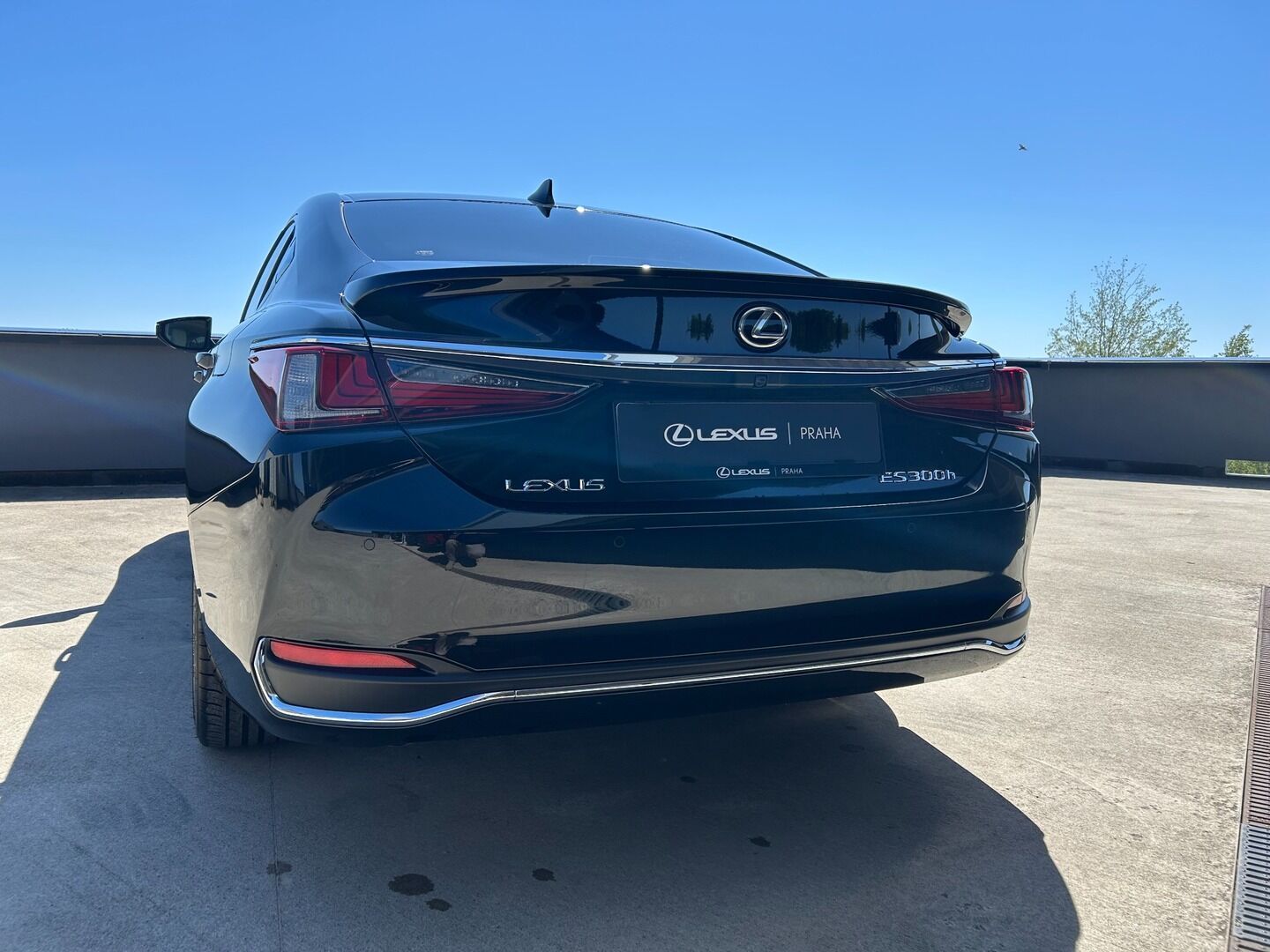 Lexus ES, 300h 2.5 HEV PRESTIGE TOP - fotka 4