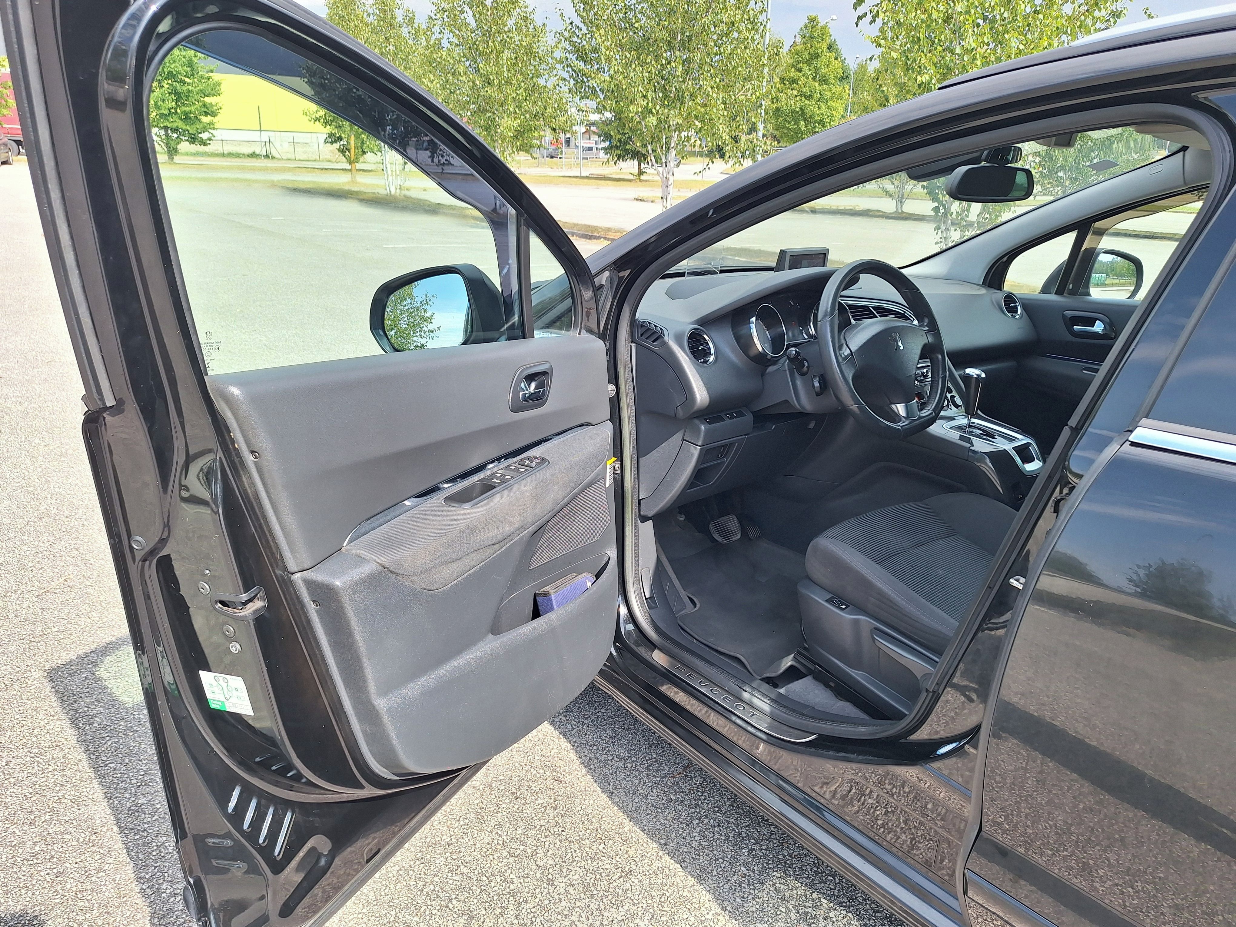 Peugeot 5008, 2.0 HDI 120KW, AUTOMAT, 7 MÍST - fotka 6