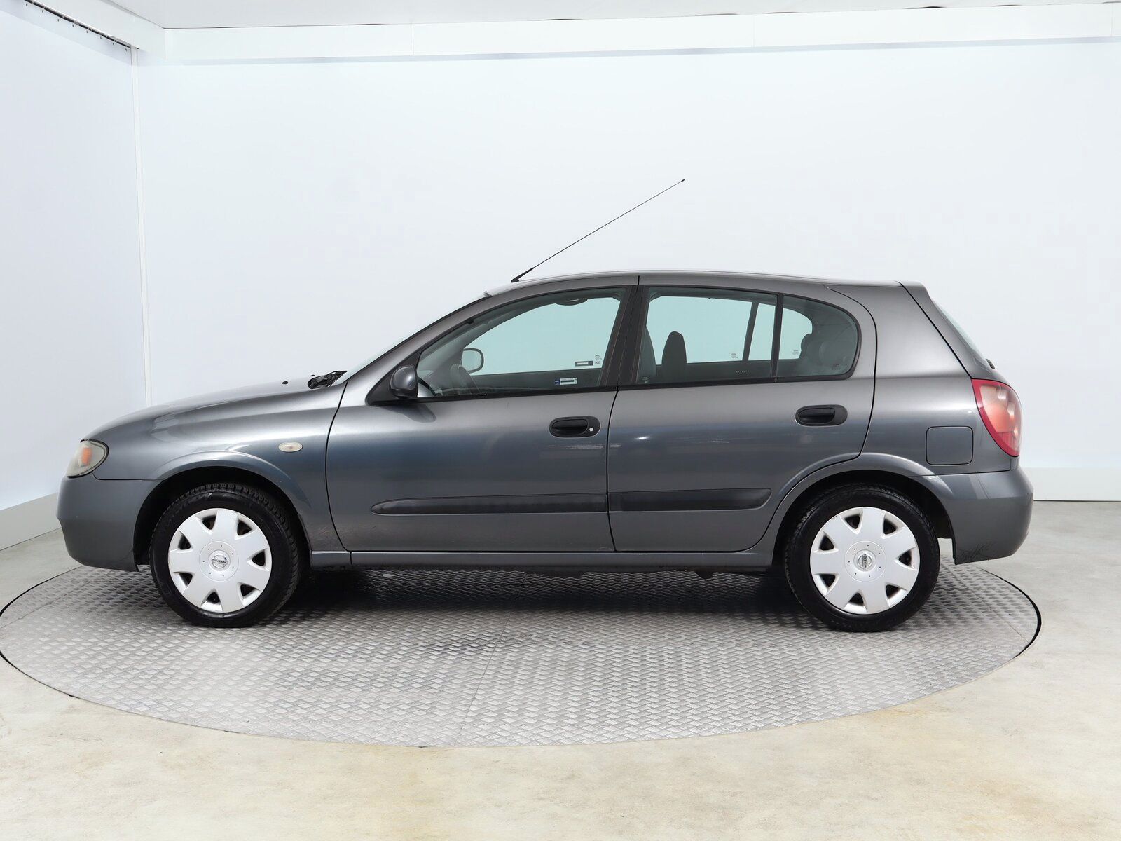 Nissan Almera, 1.5, po STK, jezdí výborně - fotka 3