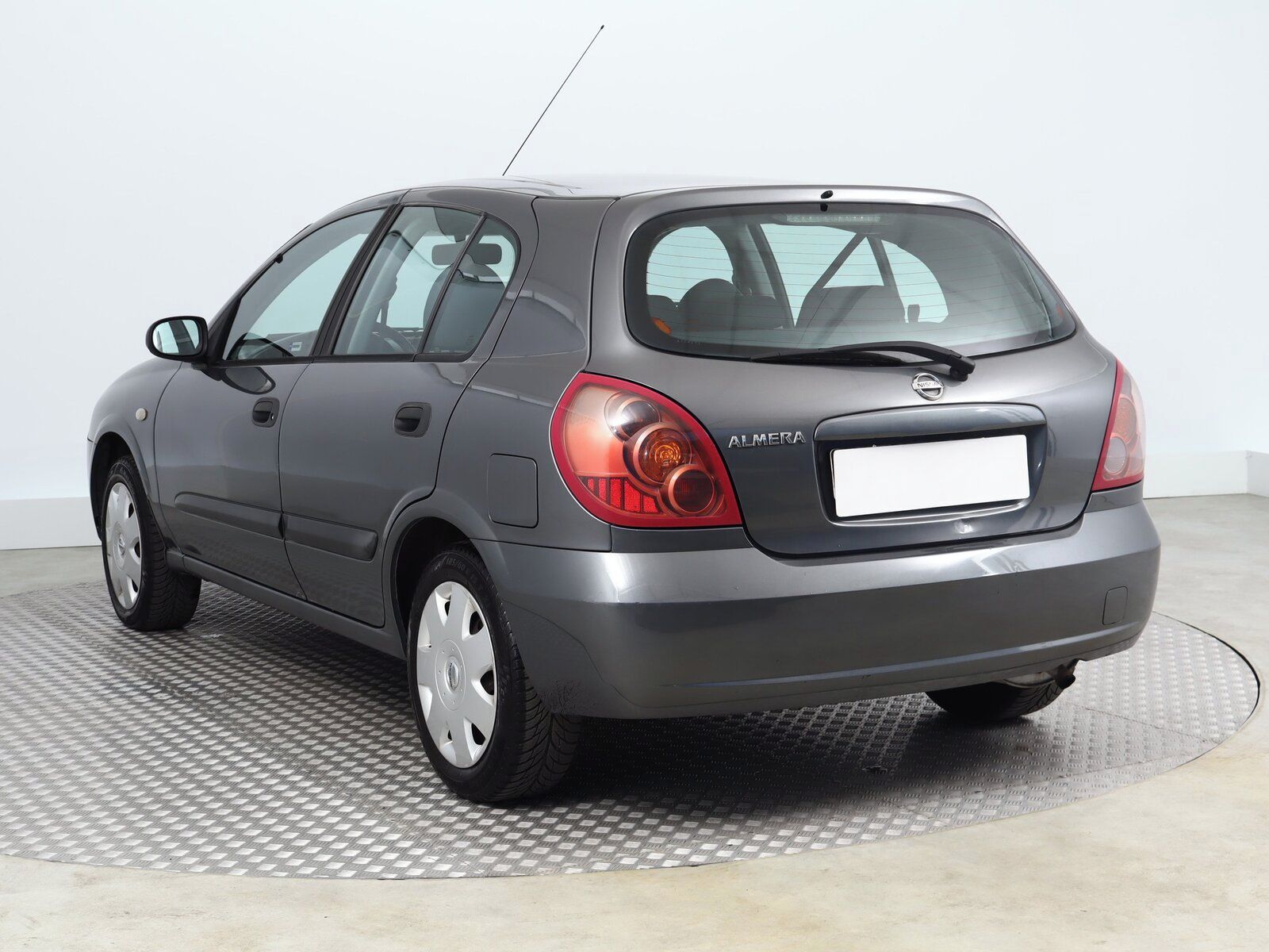 Nissan Almera, 1.5, po STK, jezdí výborně - fotka 4