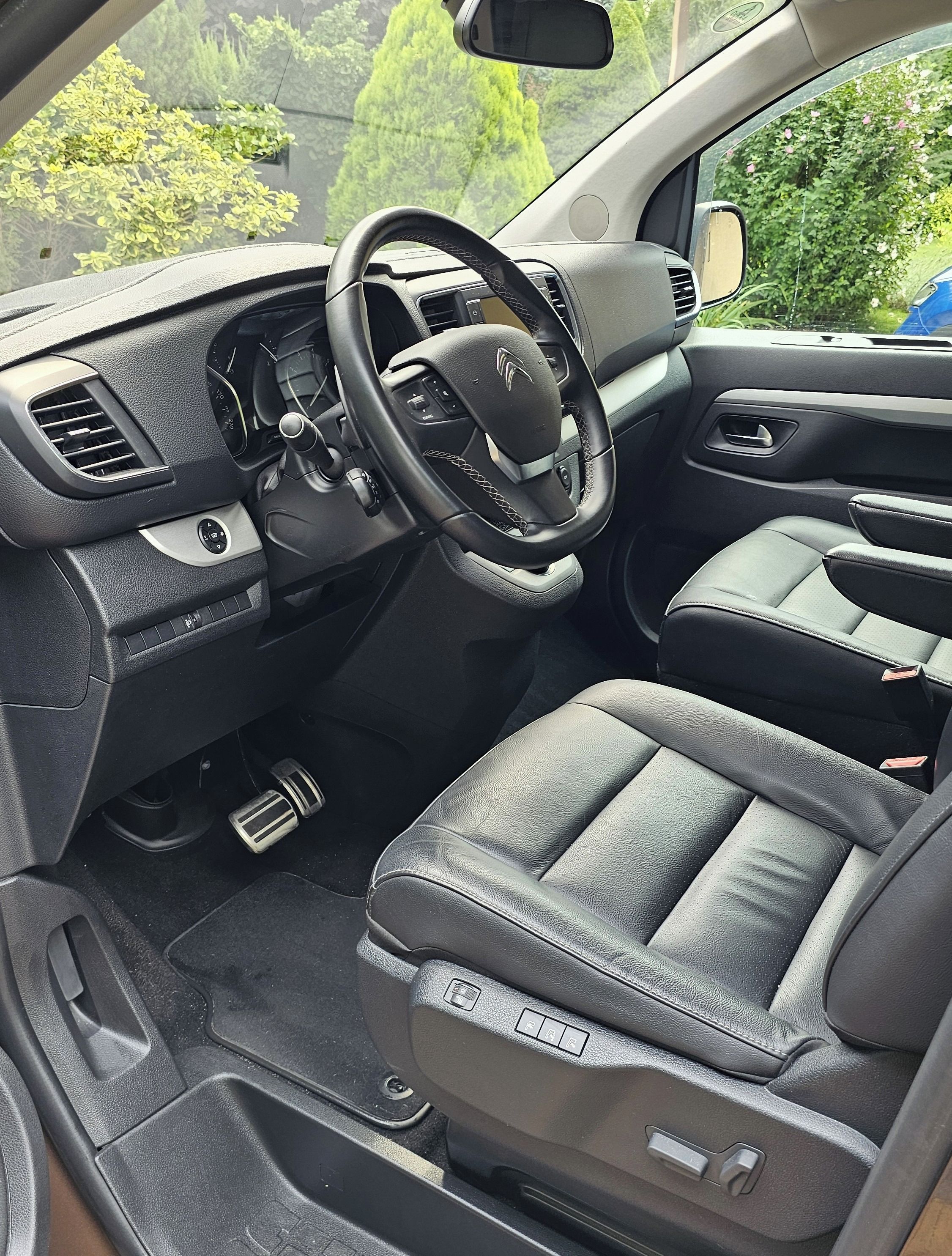 Citroën SpaceTourer, Shine, XL, BlueHDi 180k, EAT8 - fotka 4