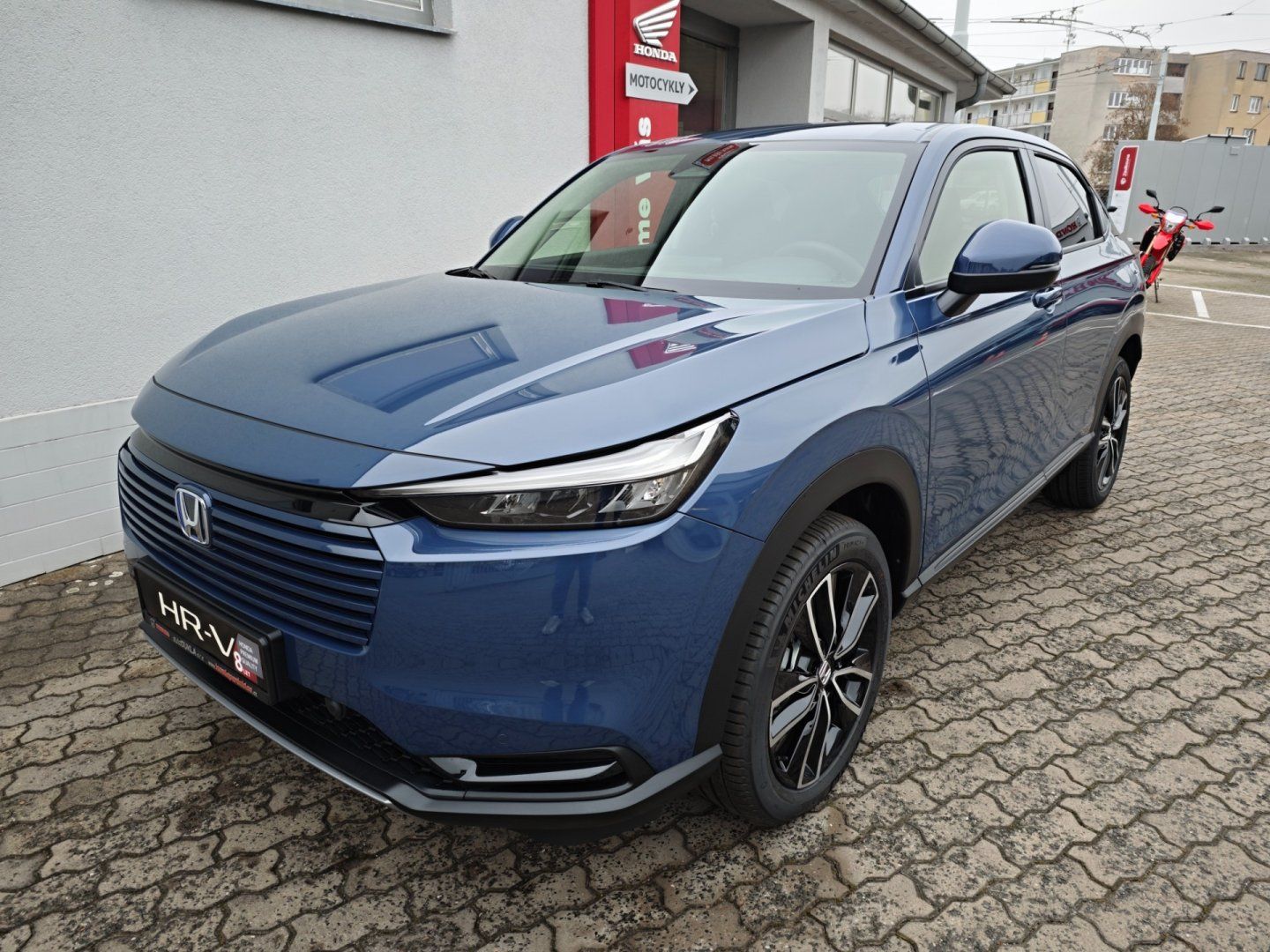 Honda HR-V, 1.5 eHEV Elegance MR27 SKLADEM - fotka 3