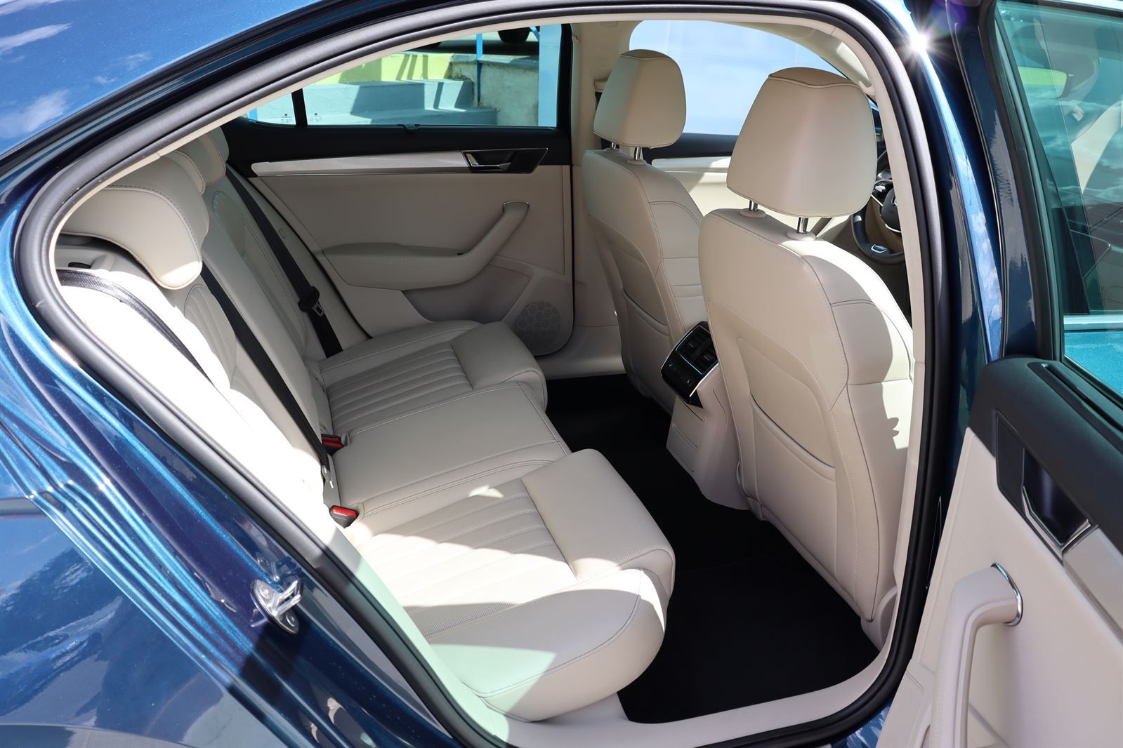 Škoda Superb, iV 1.4TSI PHEV DSG L&K - fotka 6