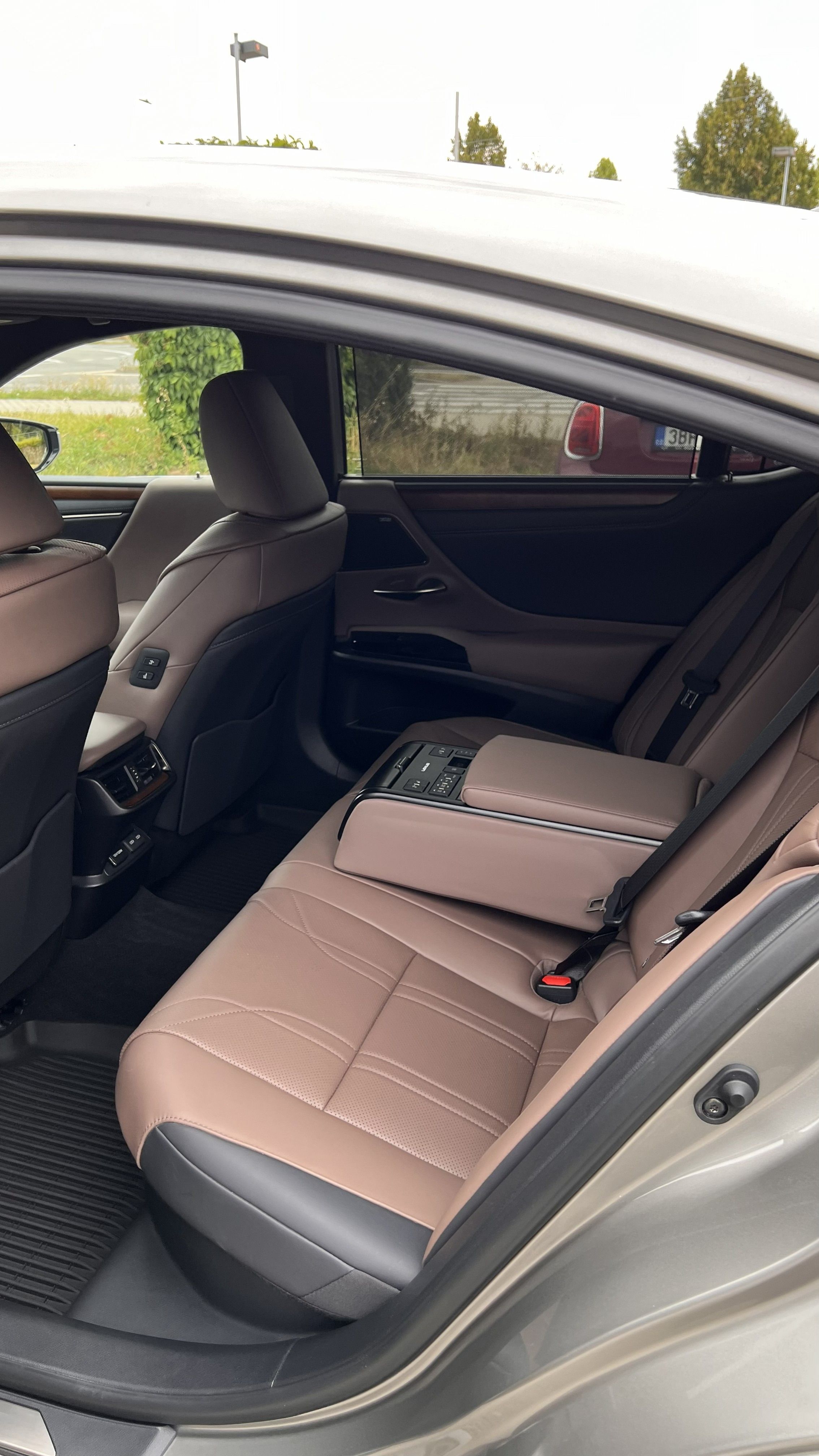 Lexus ES, Luxury, prodl. záruka 2028 - fotka 6