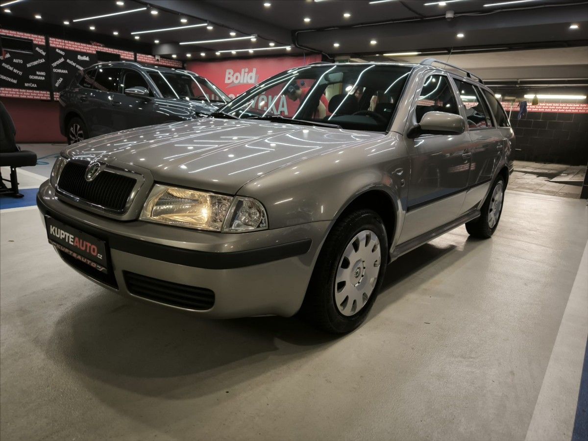 Škoda Octavia, 1,6 i - Zachovalá !  TOUR