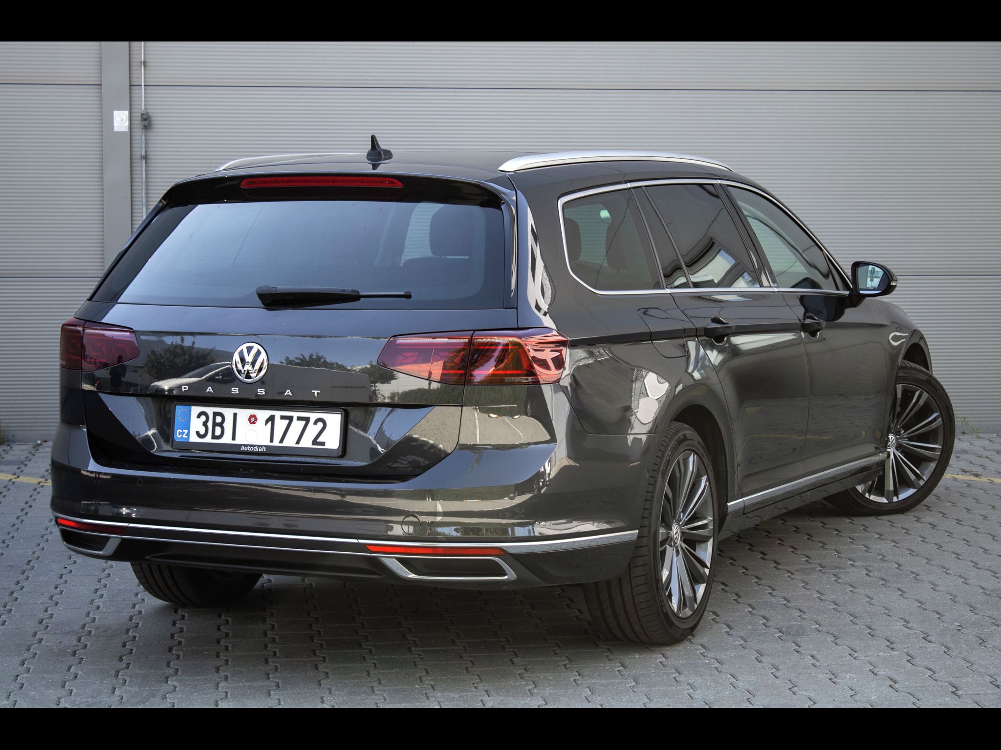 Volkswagen Passat, 2.0 TDI DSG / 110kW / A7 - fotka 4