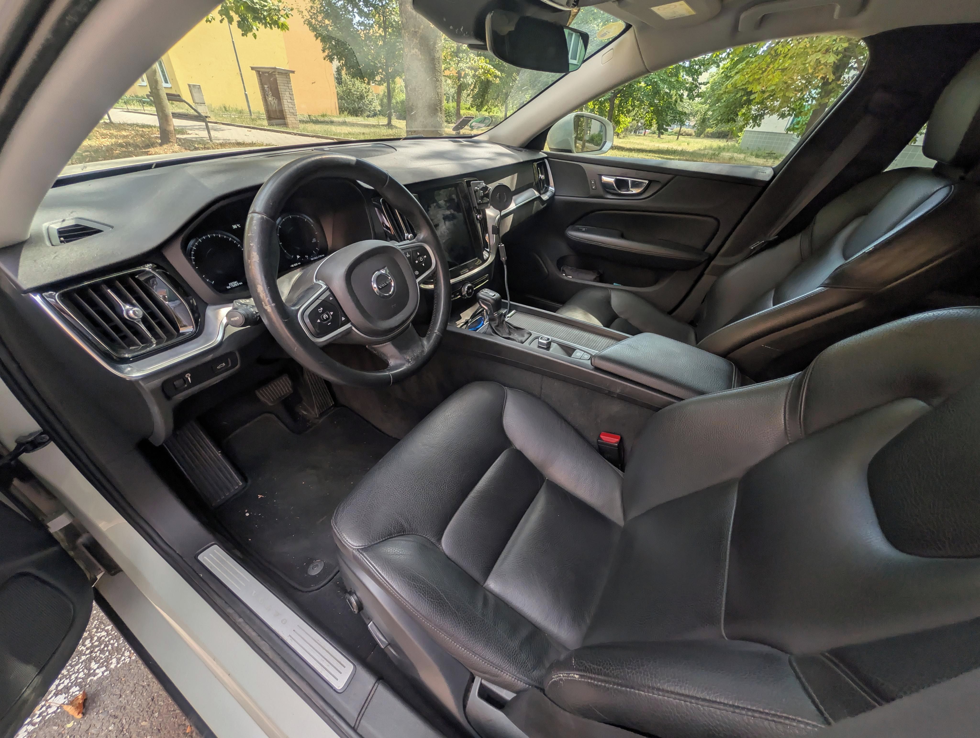 Volvo V60, D4 140kW - servisováno - fotka 5