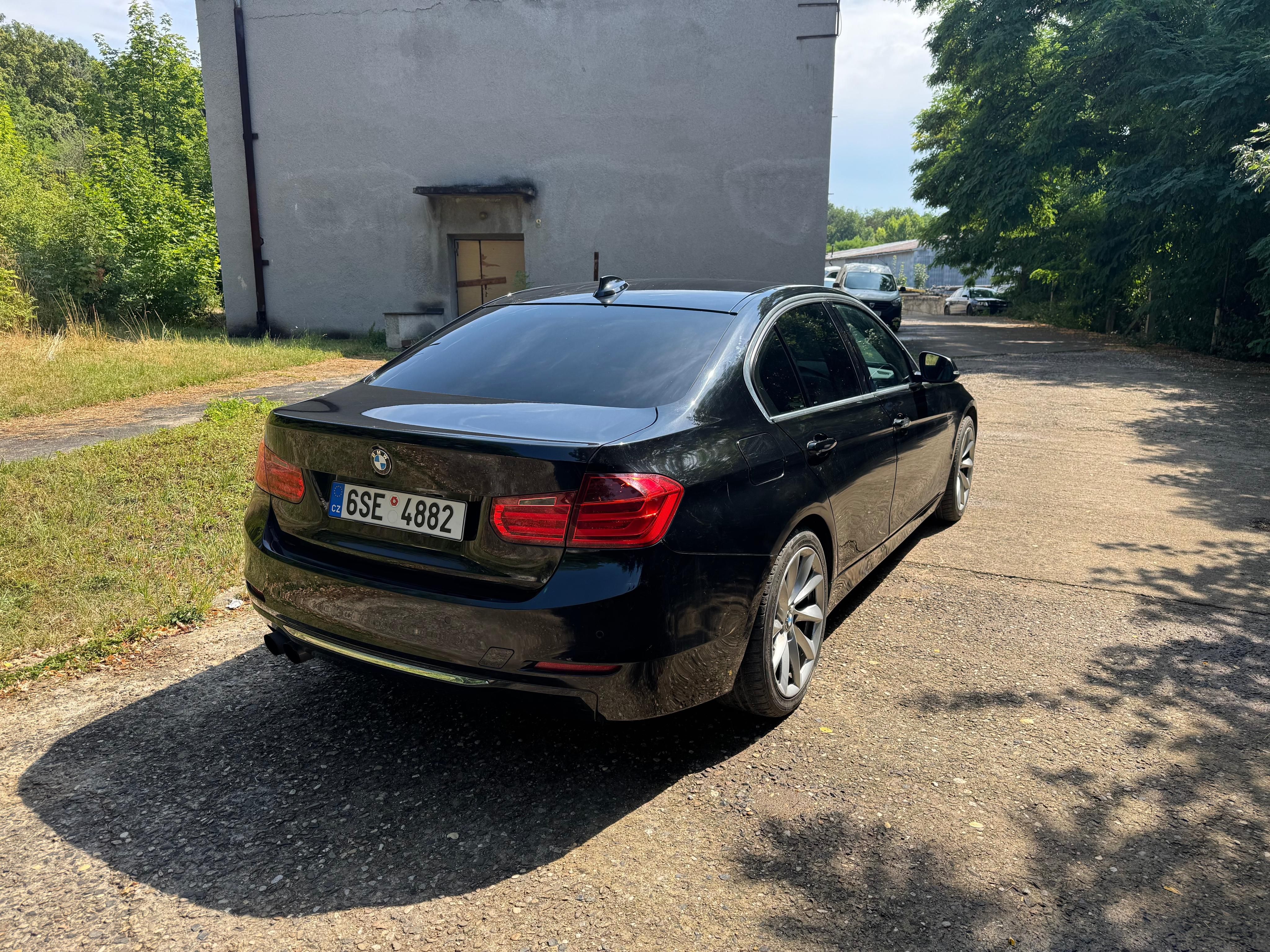 BMW Řada 3, 320i, pěkný stav - fotka 4