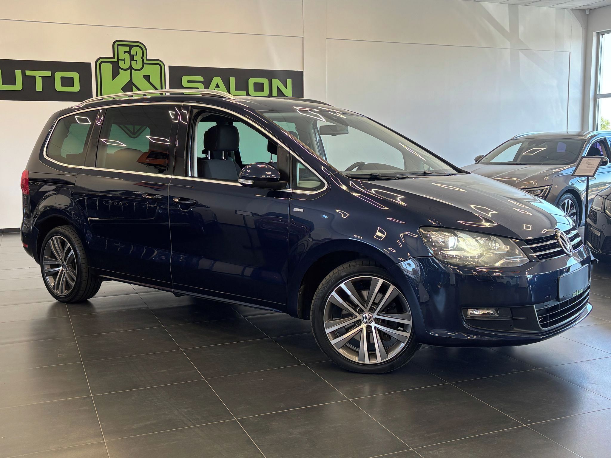 Volkswagen Sharan, 2.0 TDI 103 kW DSG LIFE, 7míst - fotka 2