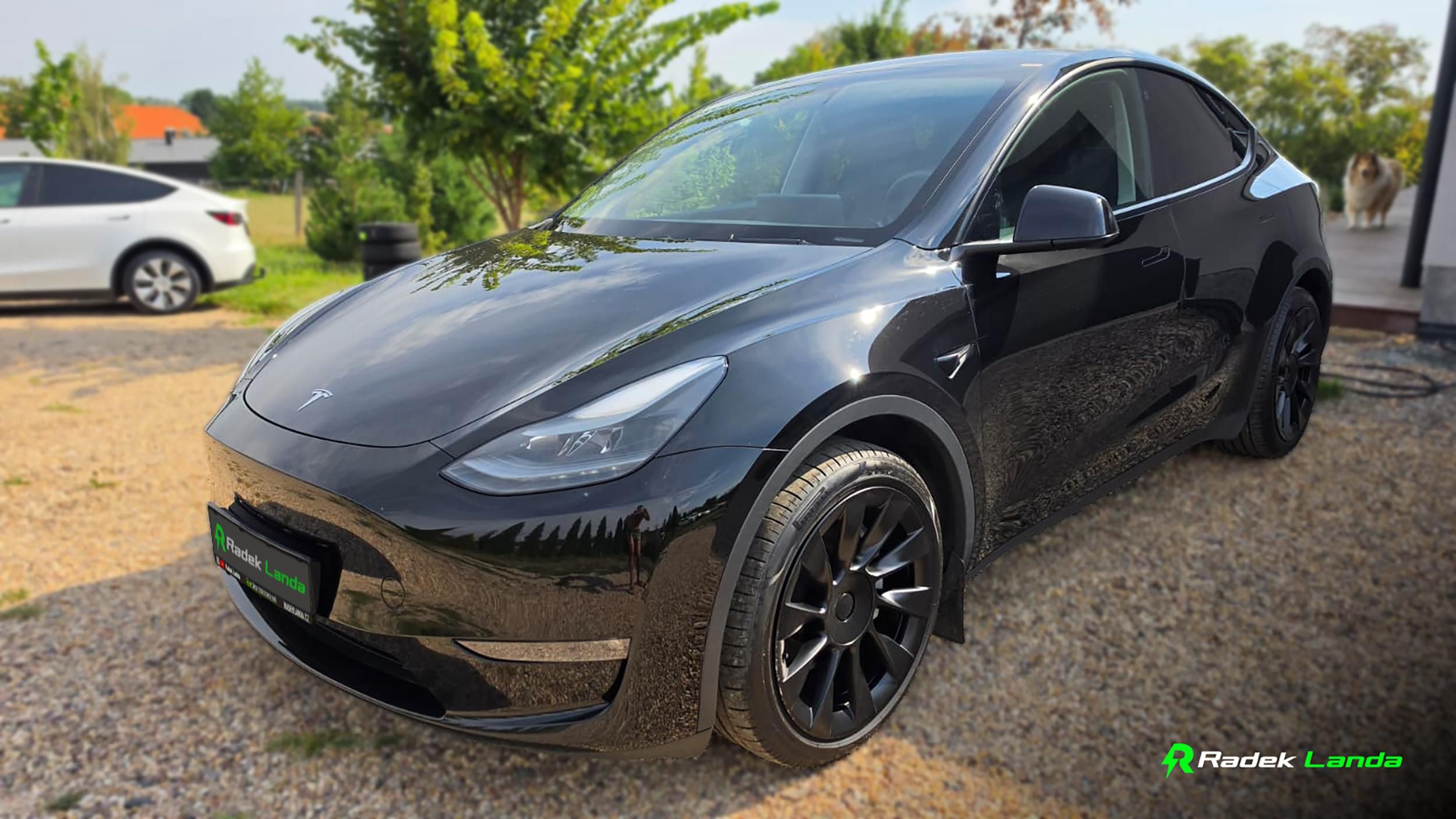 Tesla Model Y, Long Range AWD - fotka 3
