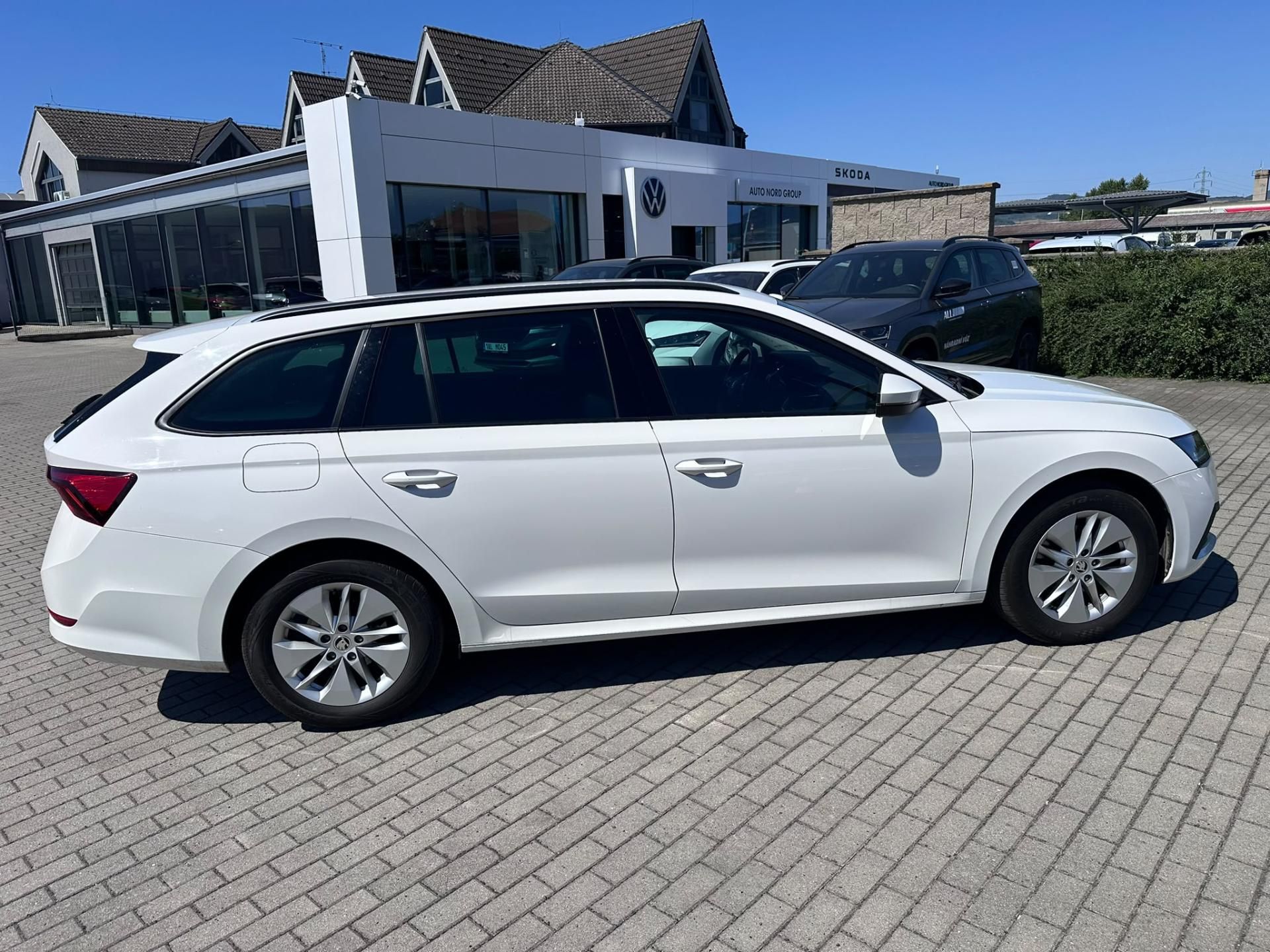 Škoda Octavia, 2.0 TDI 85kW DSG Ambition Plus - fotka 3