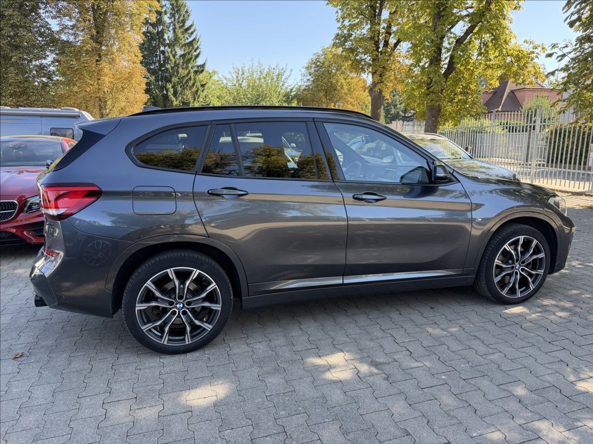 BMW X1, 20d xDrive M-Paket - fotka 4