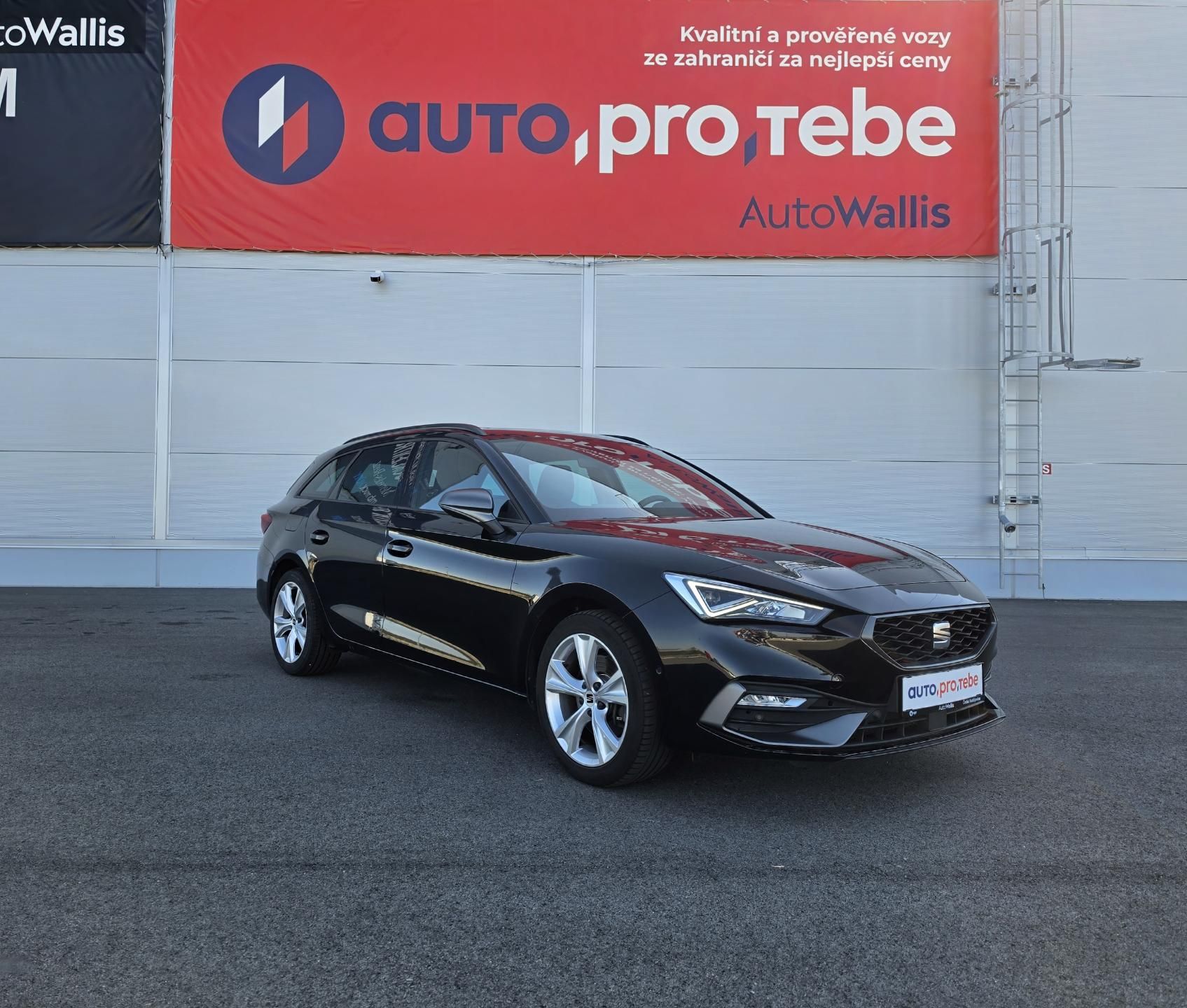 Seat Leon, 2.0TDI DSG FR-Line Matrix DPH - fotka 2