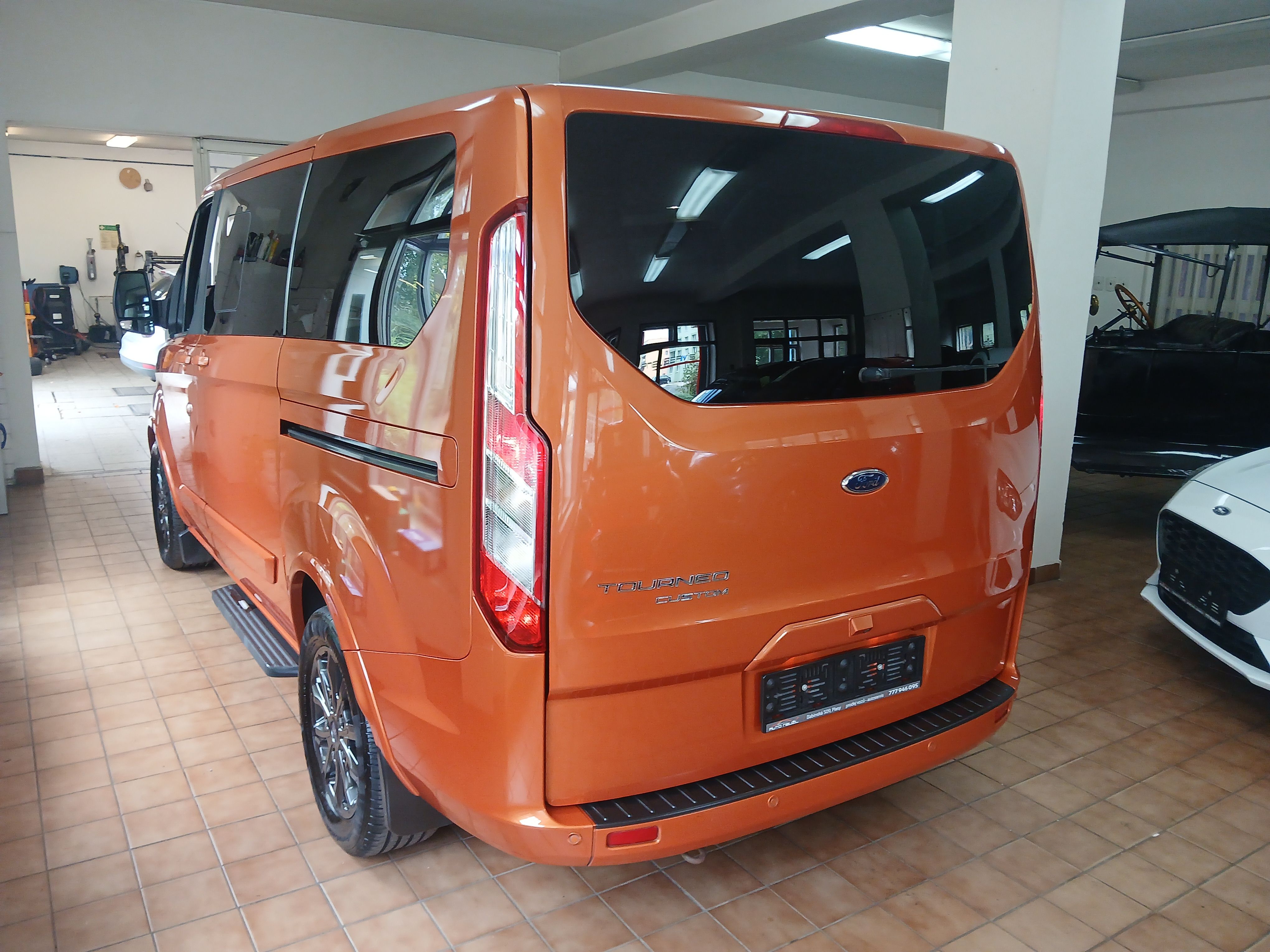 Ford Tourneo Custom, 1.Majitel,Titanium X - fotka 5