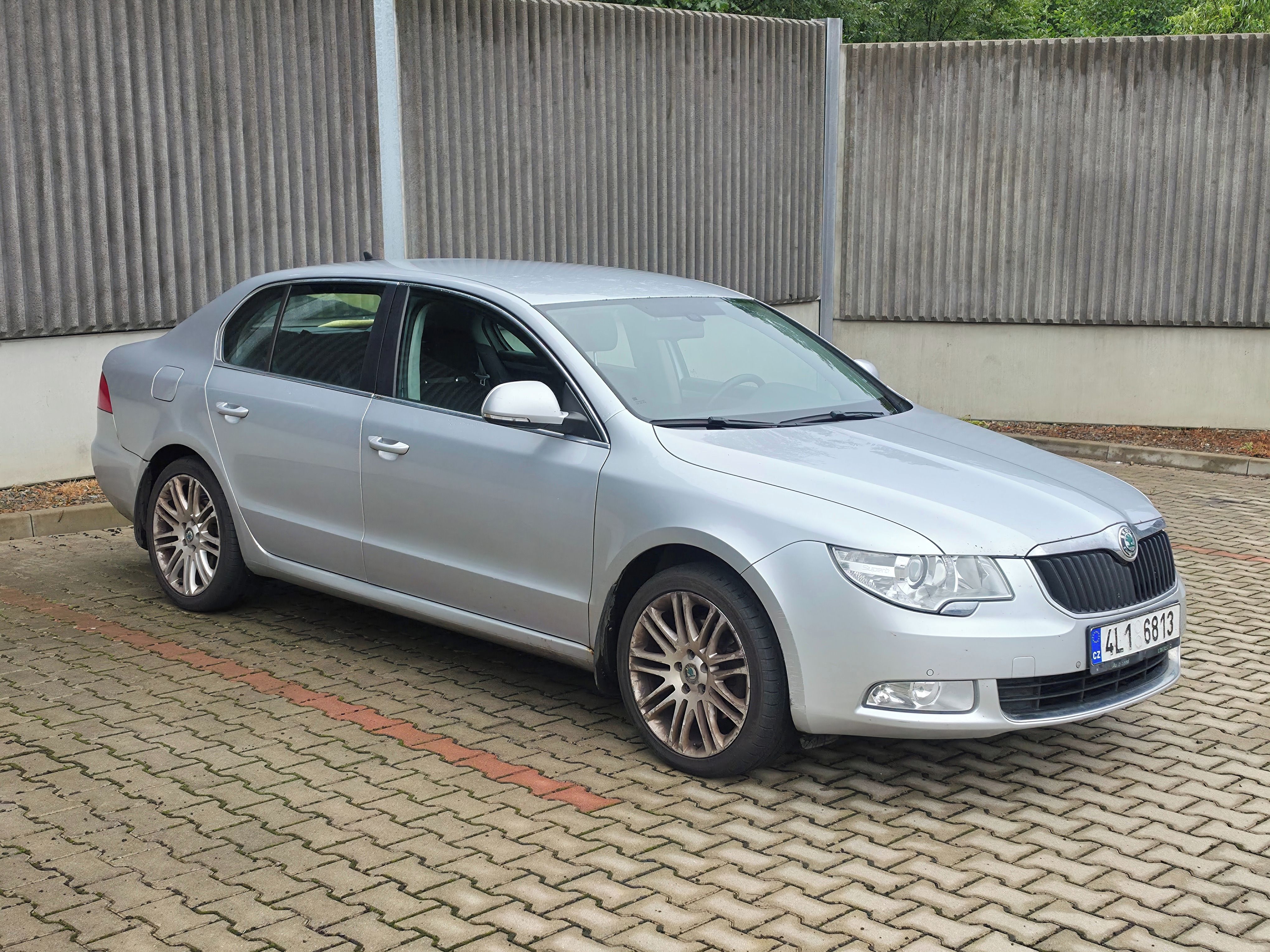 Škoda Superb, Škoda Superb II Sedan, 2.0 TDI - fotka 4