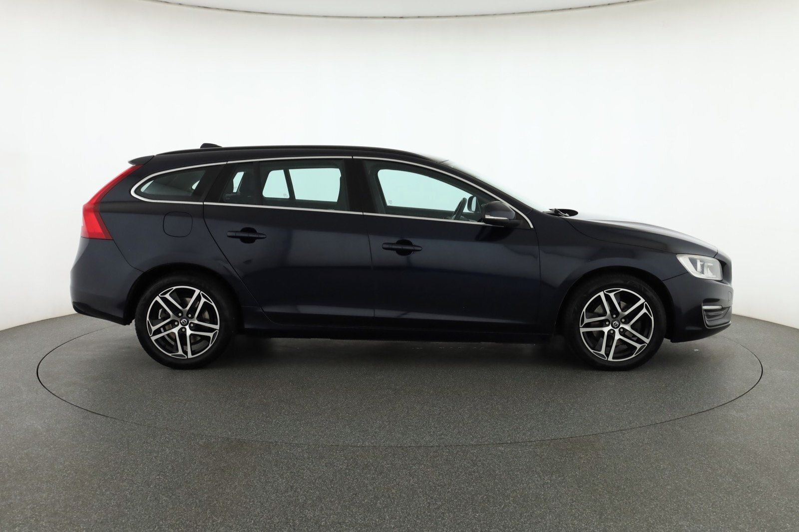 Volvo V60, D3 2.0, Navi, Kožené sedačky - fotka 6