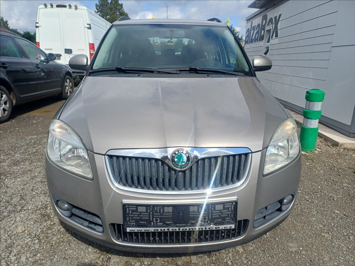 Škoda Fabia, 1,4 16V  kombi - fotka 2