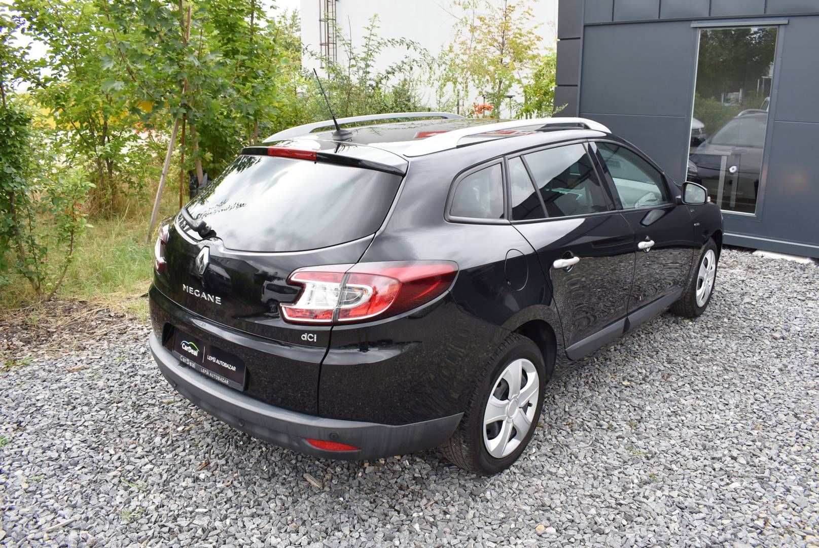 Renault Mégane, 1,9 DCi BOSE,96KW,NAVI,PĚKNÝ - fotka 4