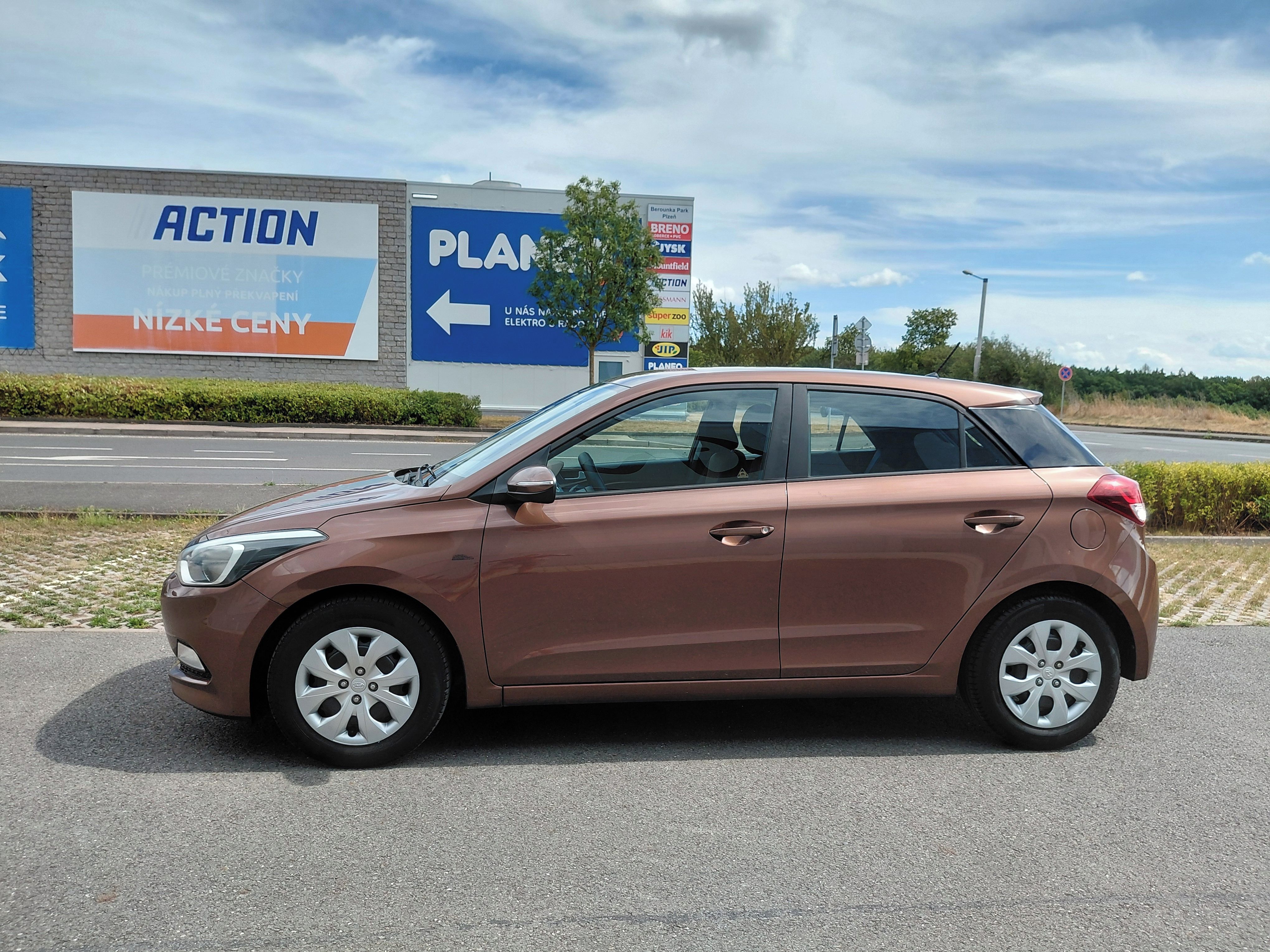 Hyundai i20, 1.2i FAMILY, ZACHOVALÁ+KOLA - fotka 4
