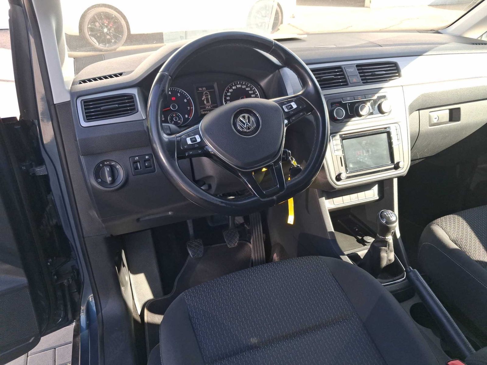 Volkswagen Caddy, 1.4 TSI, 5Míst, Klima, 1Maj - fotka 3