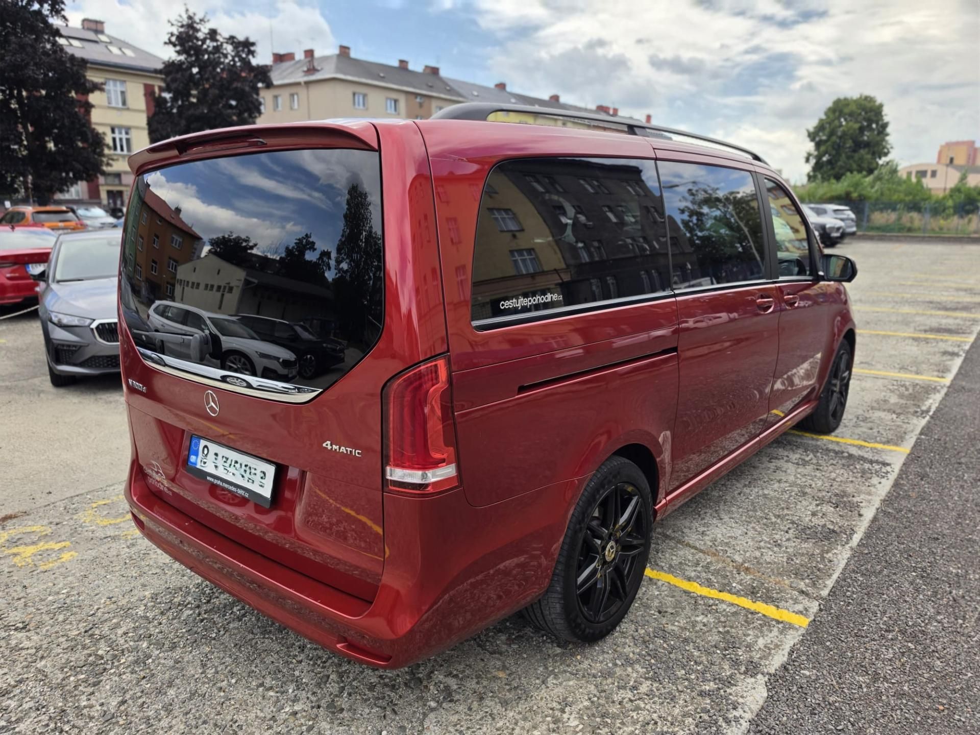 Mercedes-Benz Třídy V, 300d 7míst 4Matic Avantgarde - fotka 2