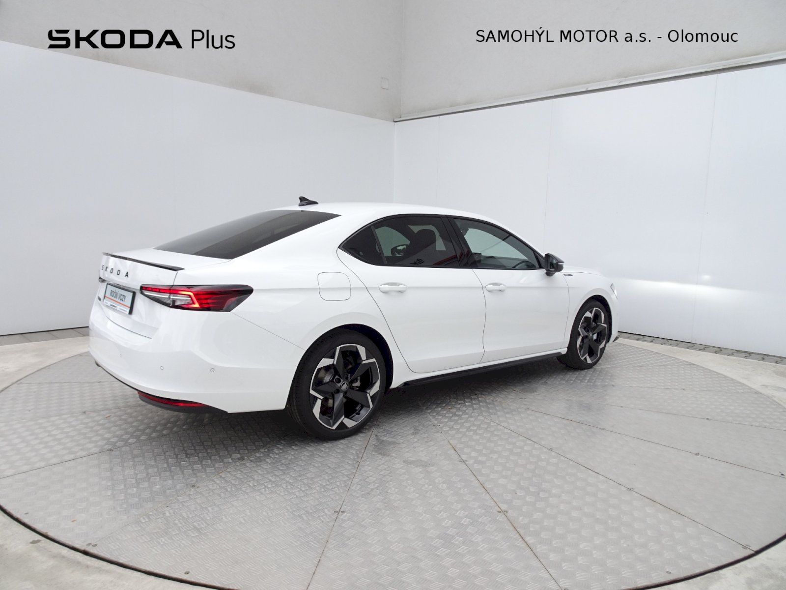 Škoda Superb, 2.0TSI DSG Sportline - fotka 2