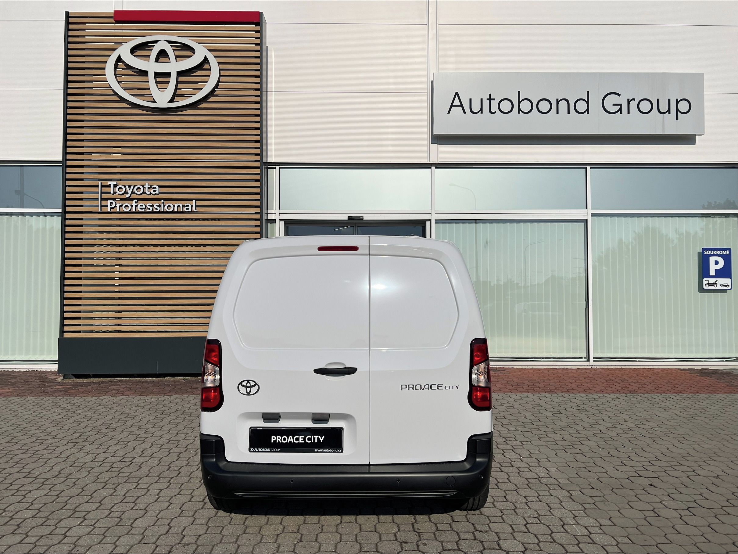 Toyota Proace City, 1.2T 6MT Active 2S Short - fotka 5