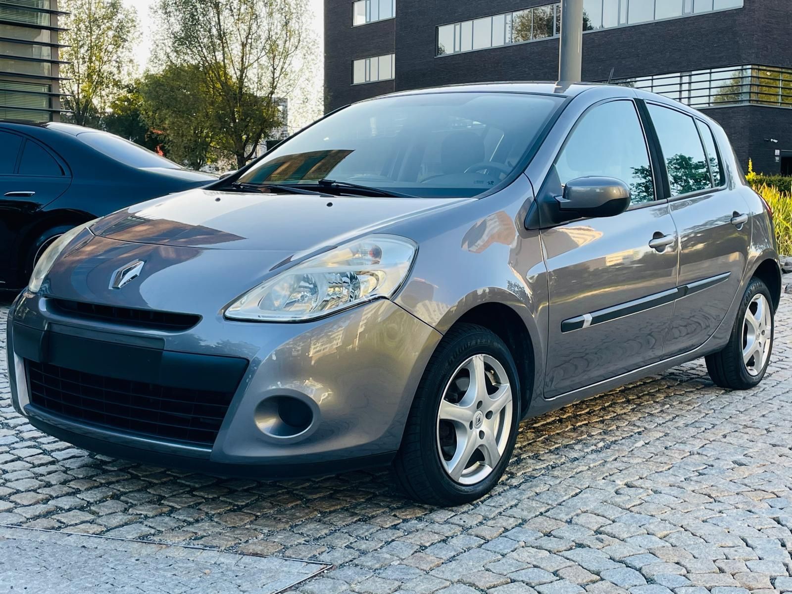 Renault Clio, 1.2i 55KW MANUÁL 1MAJITEL - fotka 3