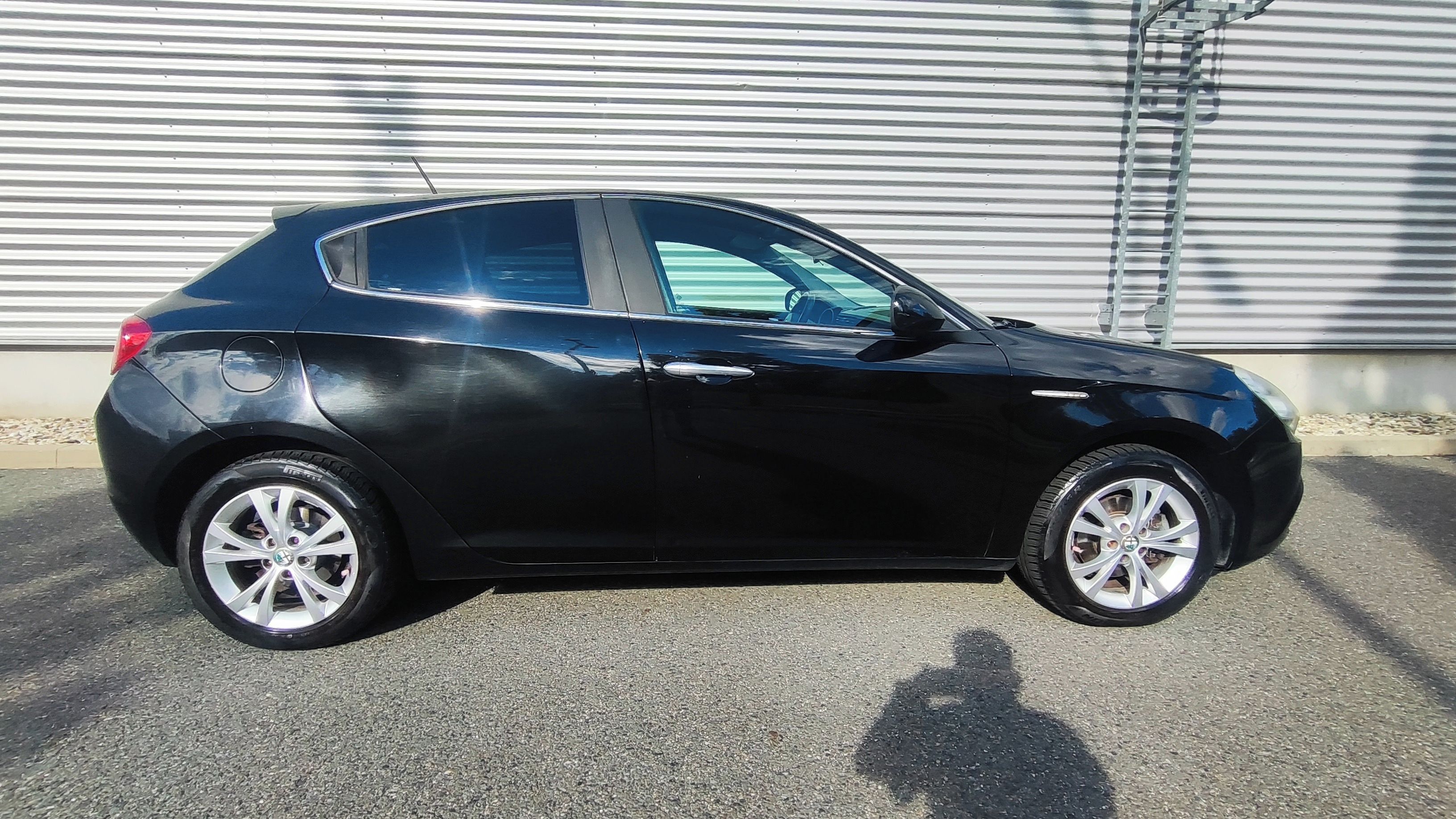 Alfa Romeo Giulietta, 1.4 T 88kW  automatická klima - fotka 6