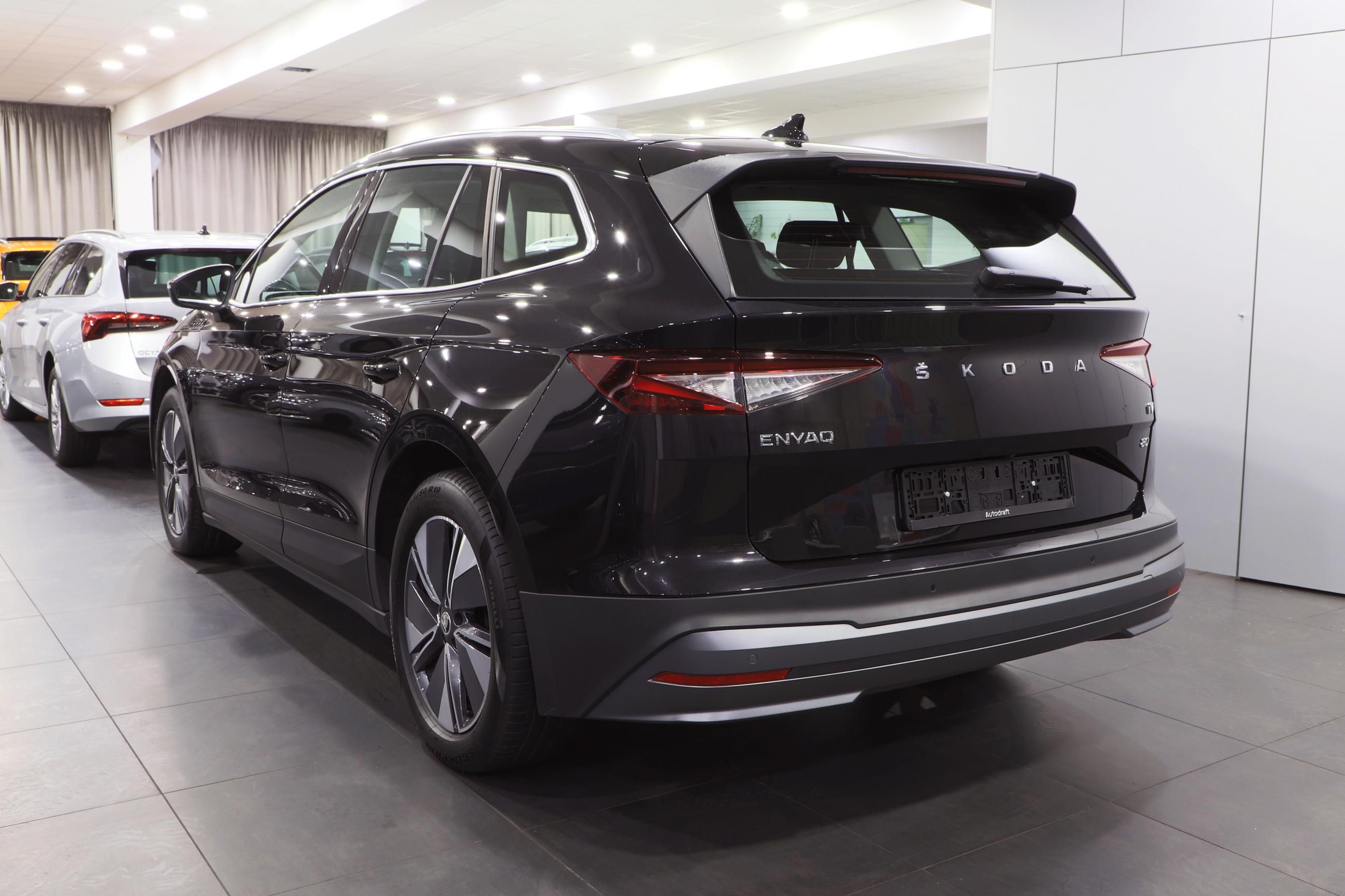 Škoda Enyaq iV, iV 80 150kW / ALU 19'' - fotka 5