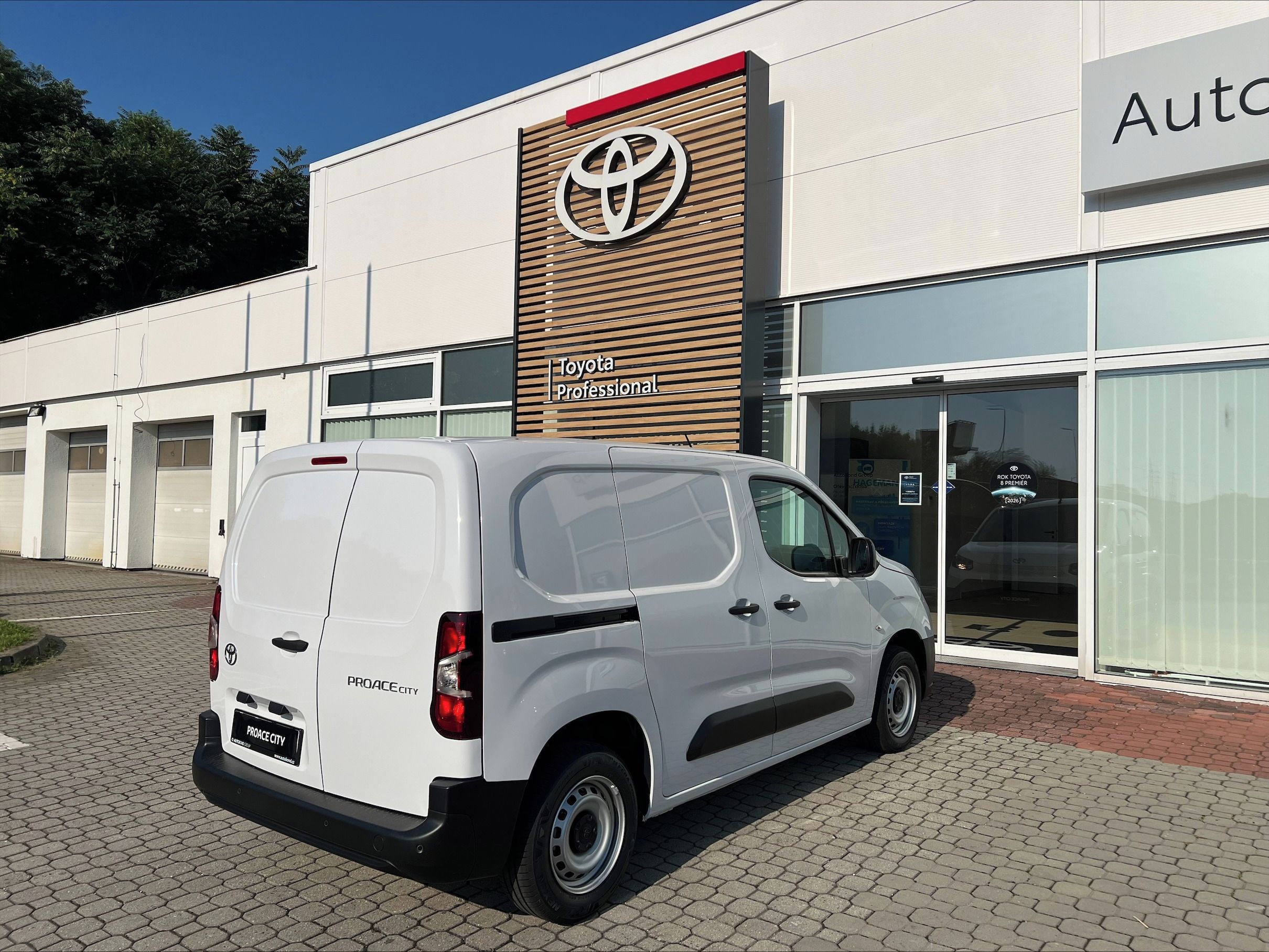 Toyota Proace City, 1.2T 6MT Active 2S Short - fotka 6