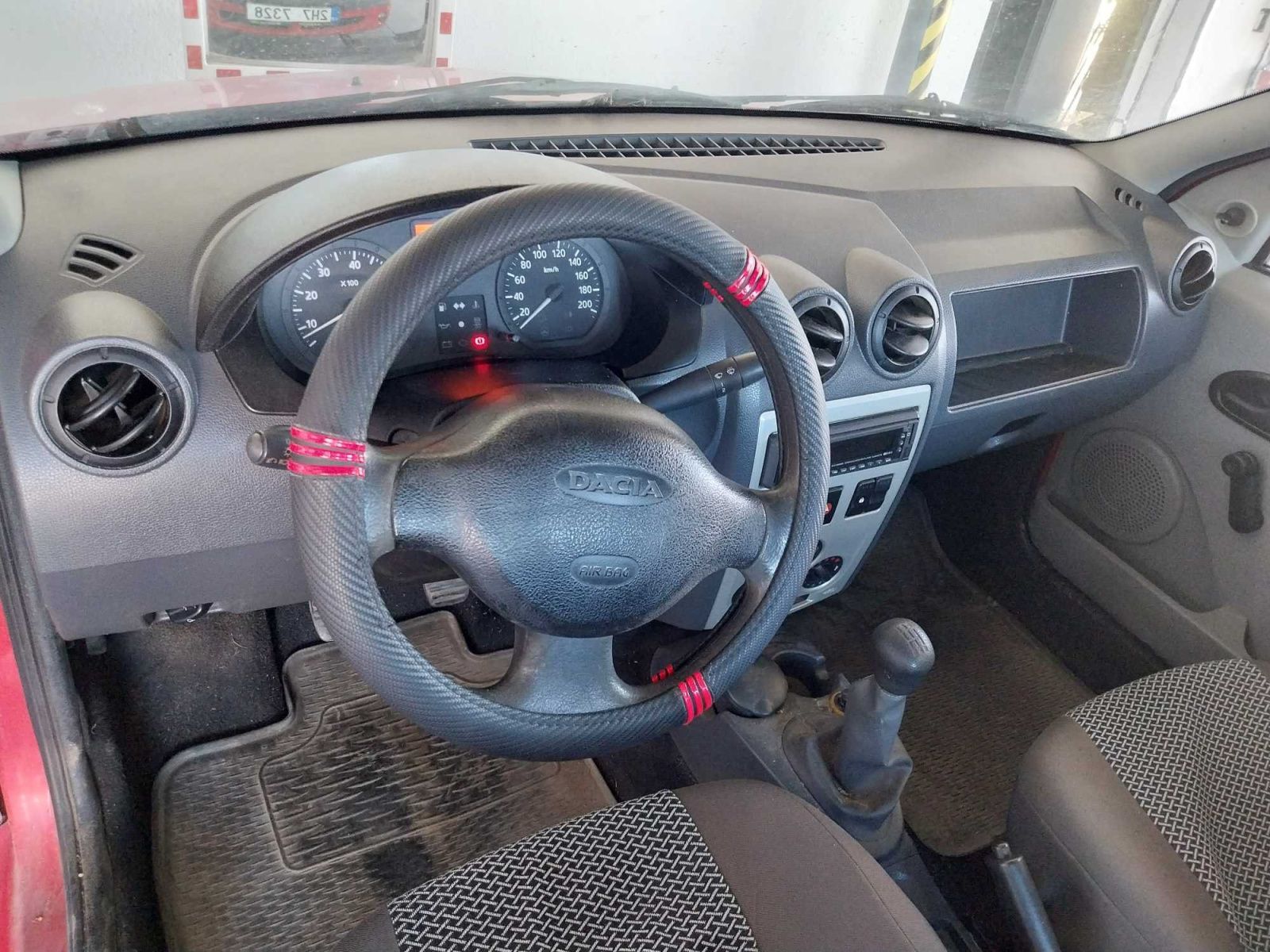 Dacia Logan, 1.4, po STK, Tažné, rezervace - fotka 3
