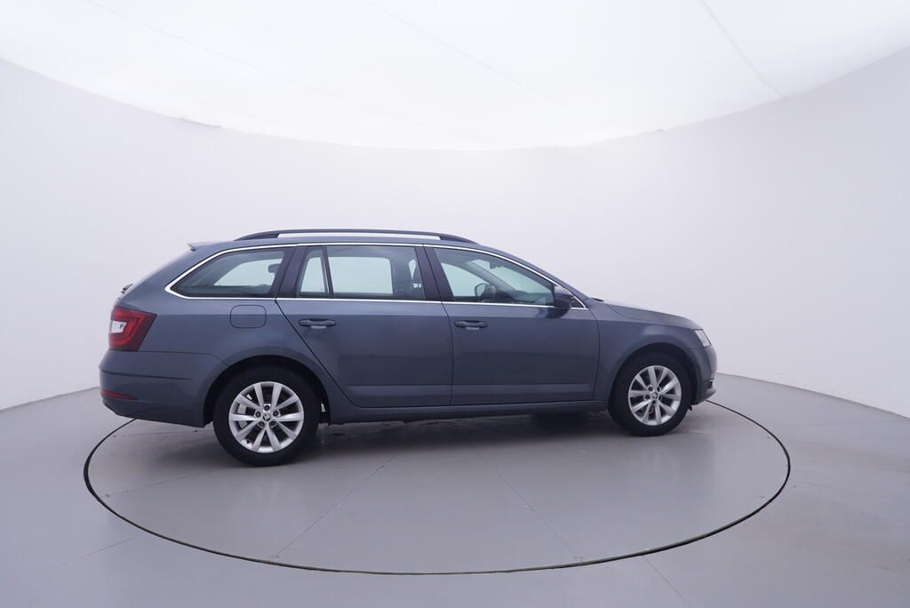 Škoda Octavia, Style 1.6 TDI 85 kW - fotka 6