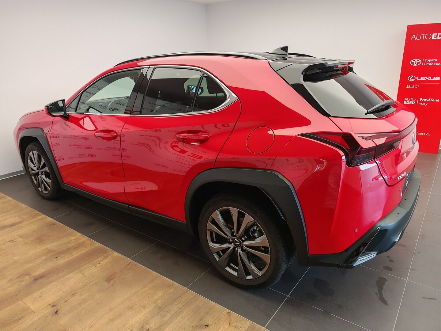 Lexus UX 250h, 250h 2WD F Sport Design Plus - fotka 6
