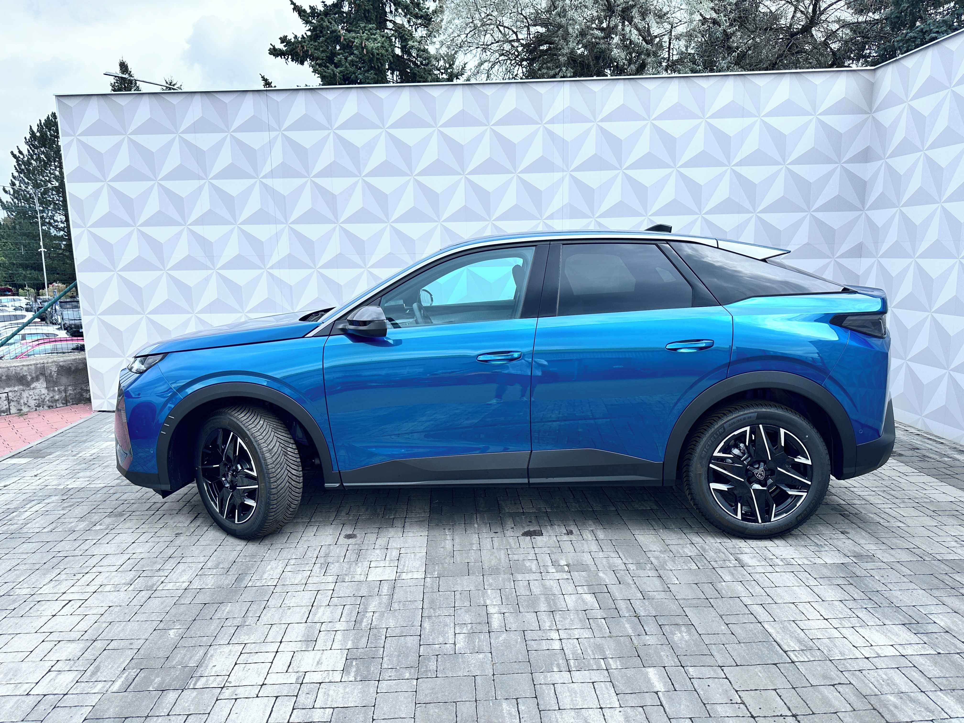 Peugeot 3008, BUSINESS Hybrid 145 e-DCS6 - fotka 2