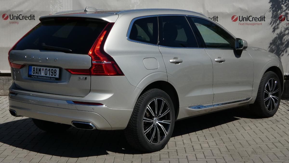 Volvo XC60, B4 AWD Inscription - fotka 3