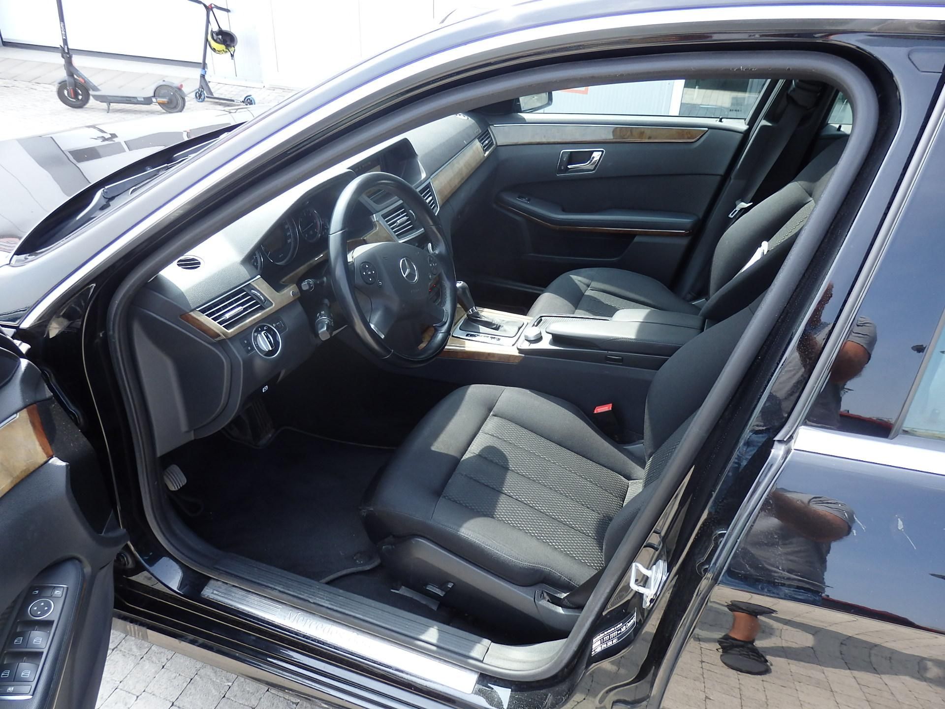 Mercedes-Benz Třídy E, 220 CDI 8x AIRBAG, KLIMA - fotka 6