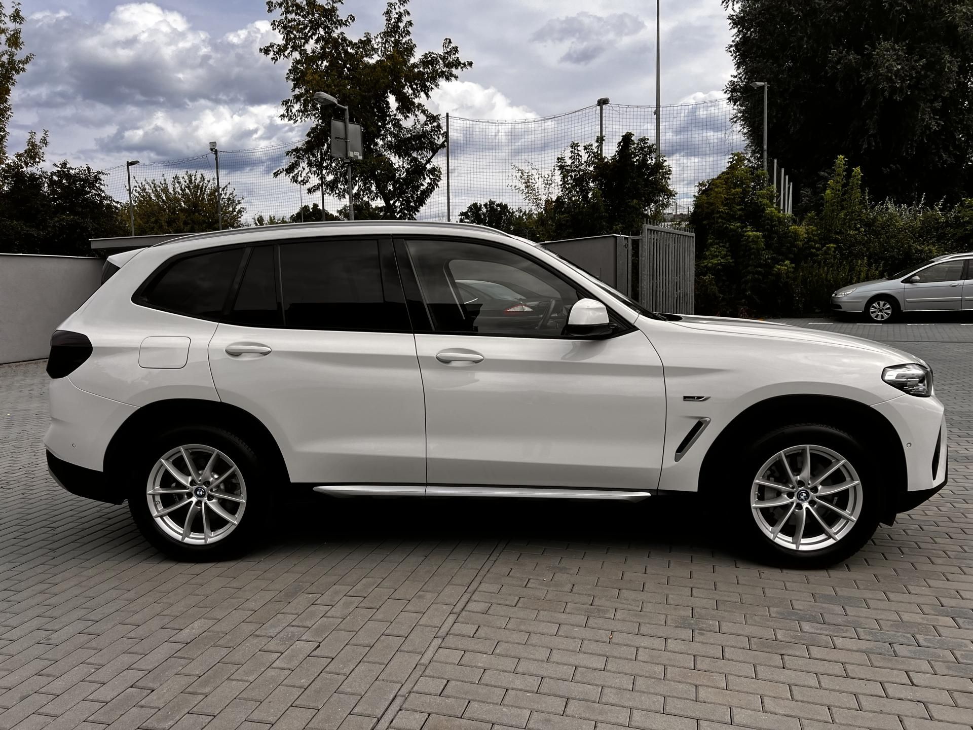 BMW X3, 30e xDrive - fotka 4