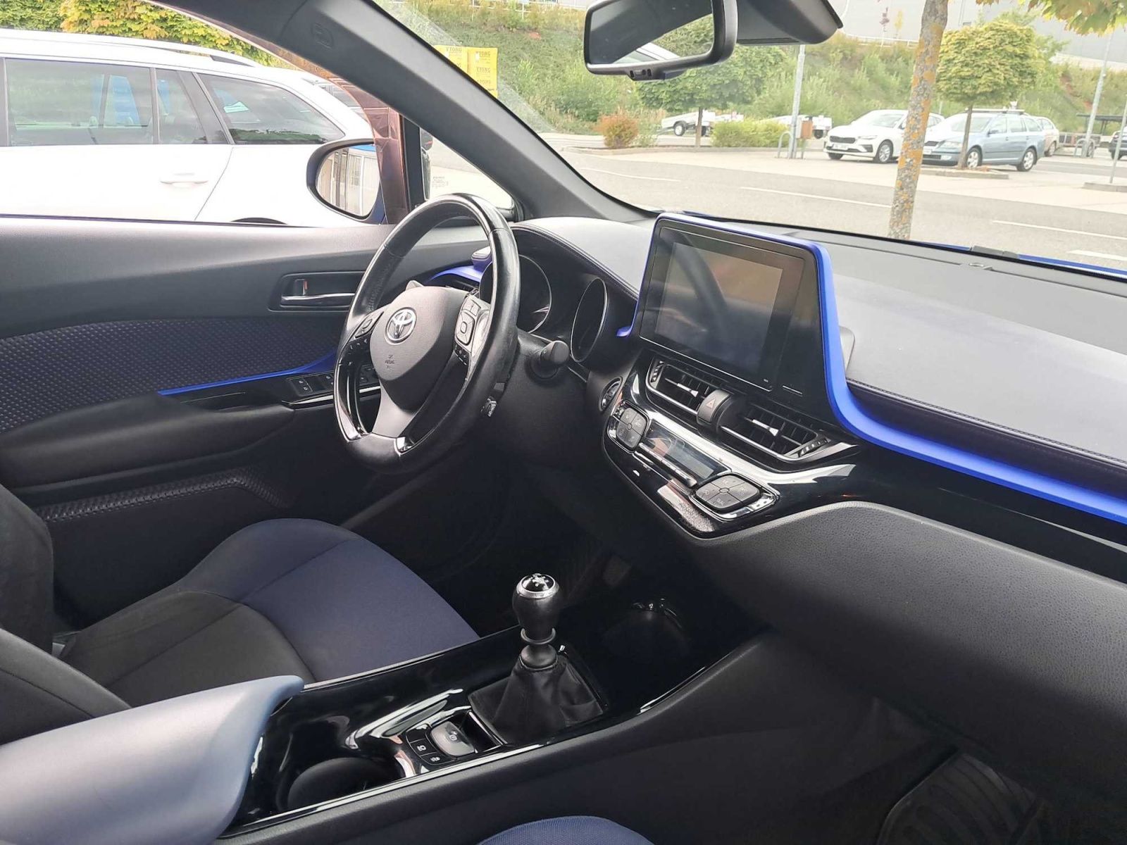 Toyota C-HR, 1.2 Turbo, Serv.kniha - fotka 3
